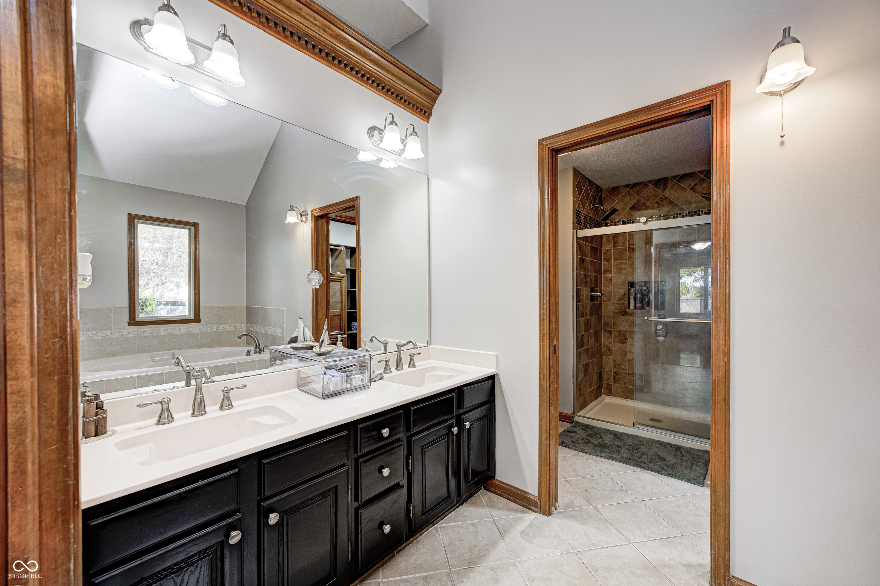 1711 Hunters Trail