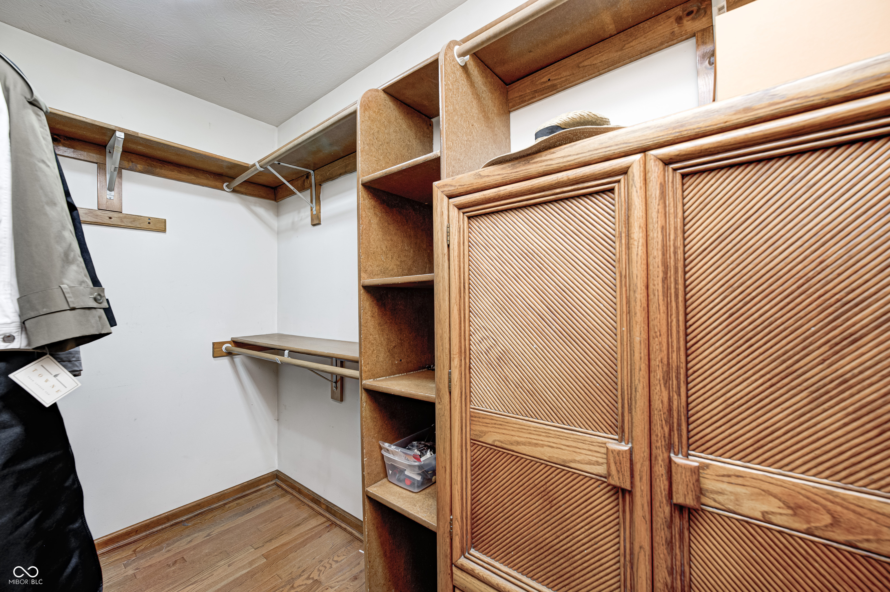 1711 Hunters Trail
