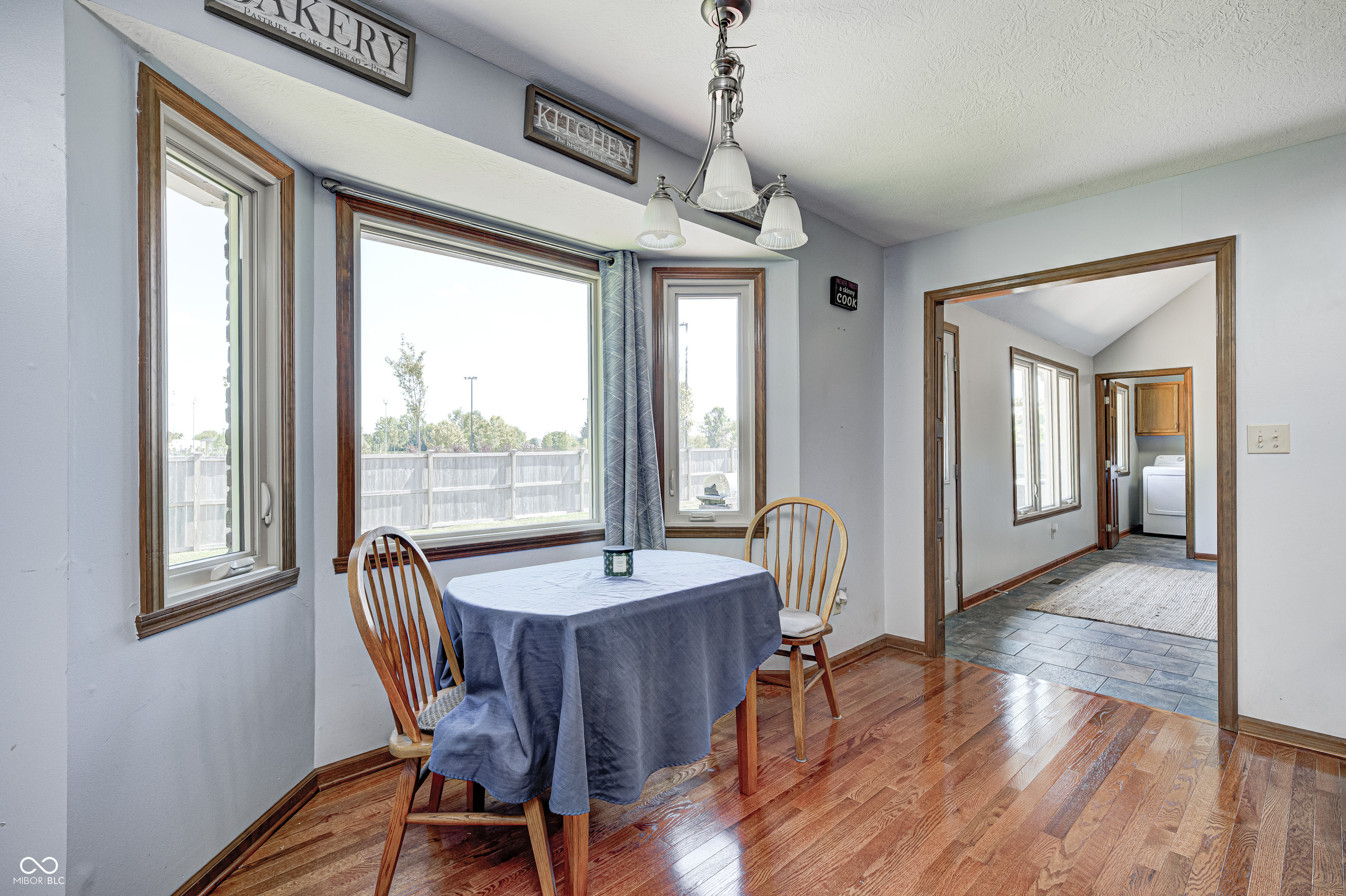 1711 Hunters Trail