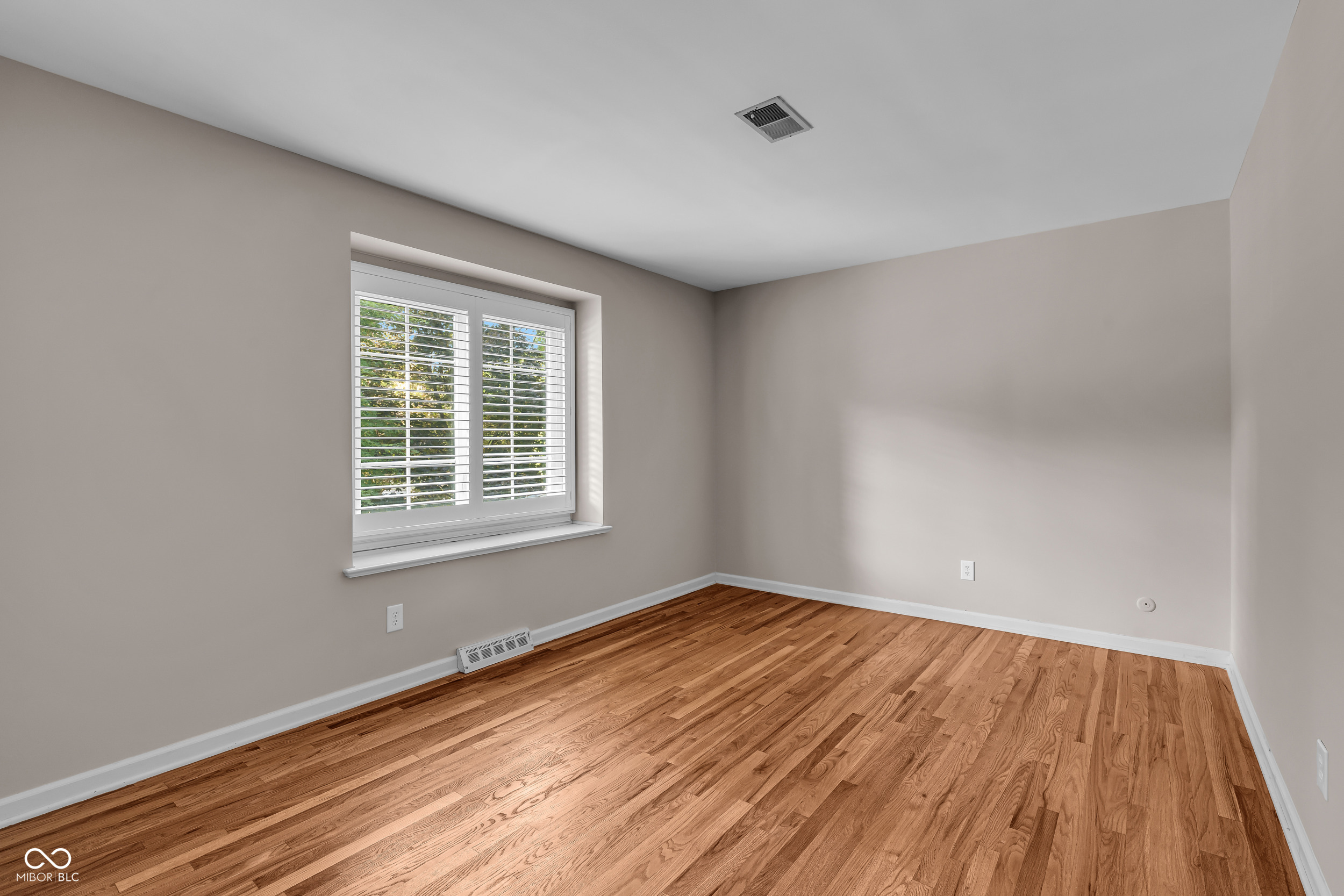 1310 Alderly Road