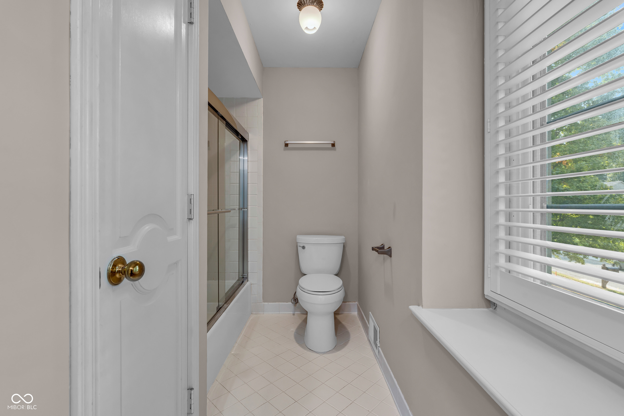1310 Alderly Road