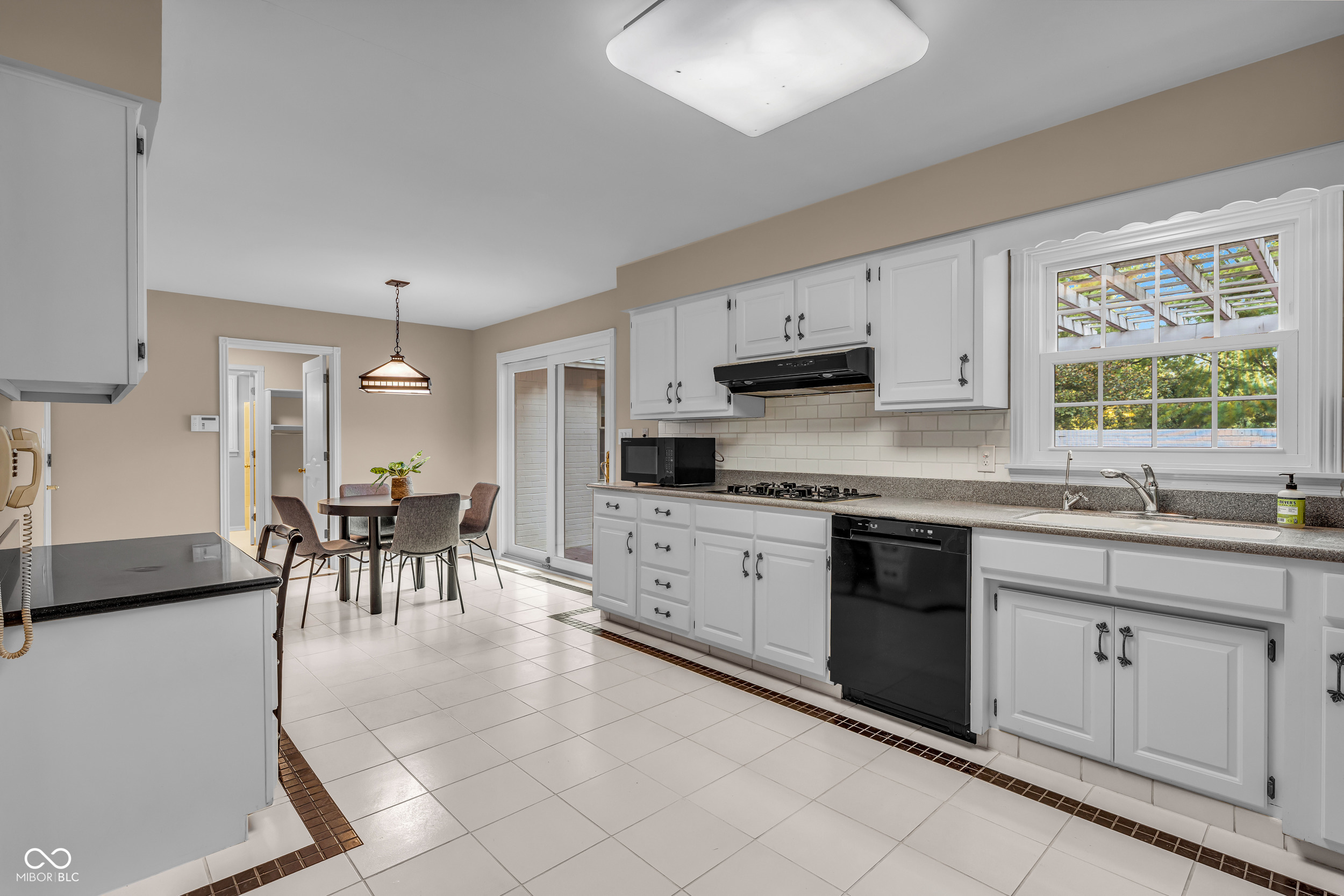 1310 Alderly Road