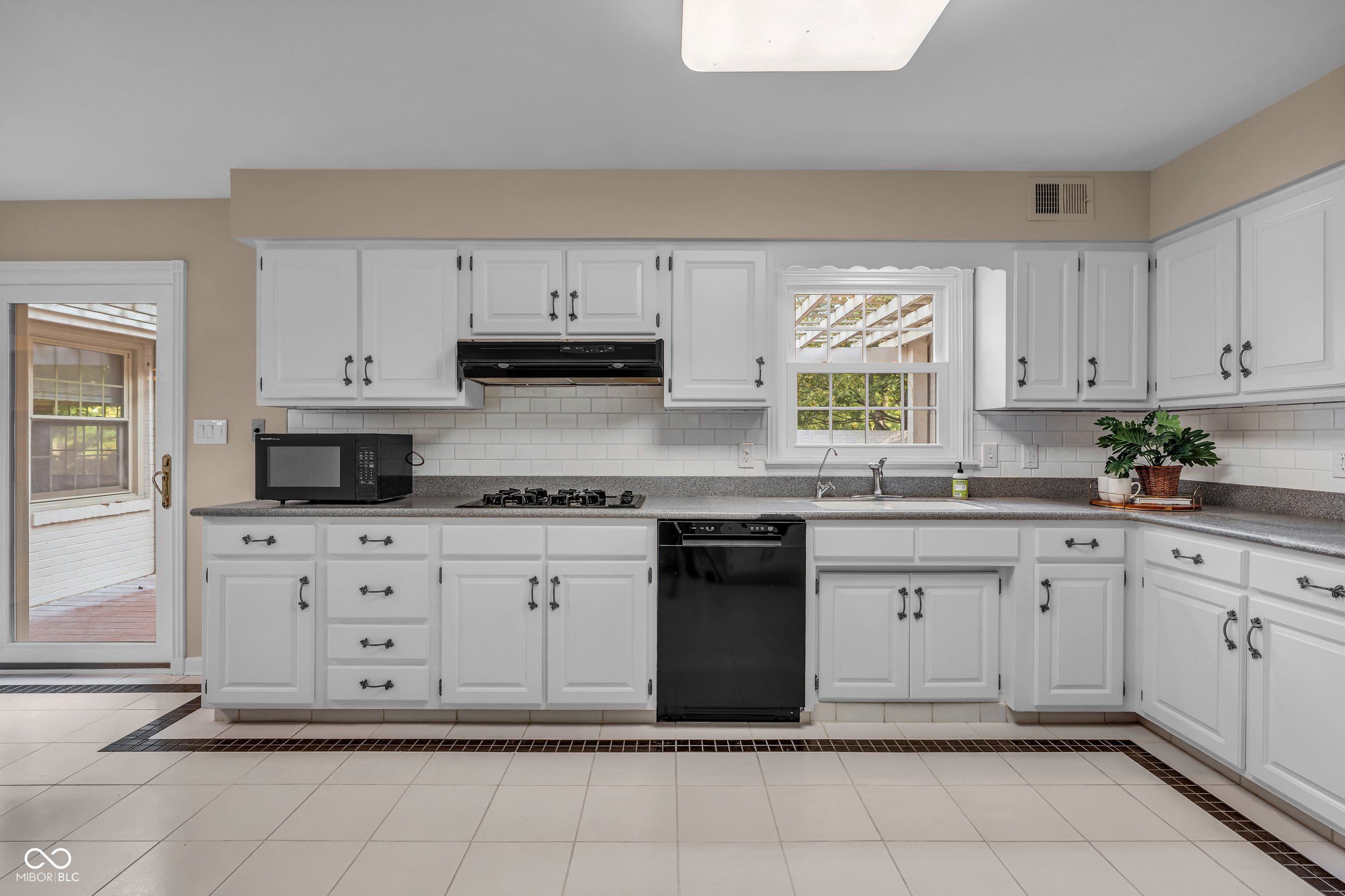 1310 Alderly Road