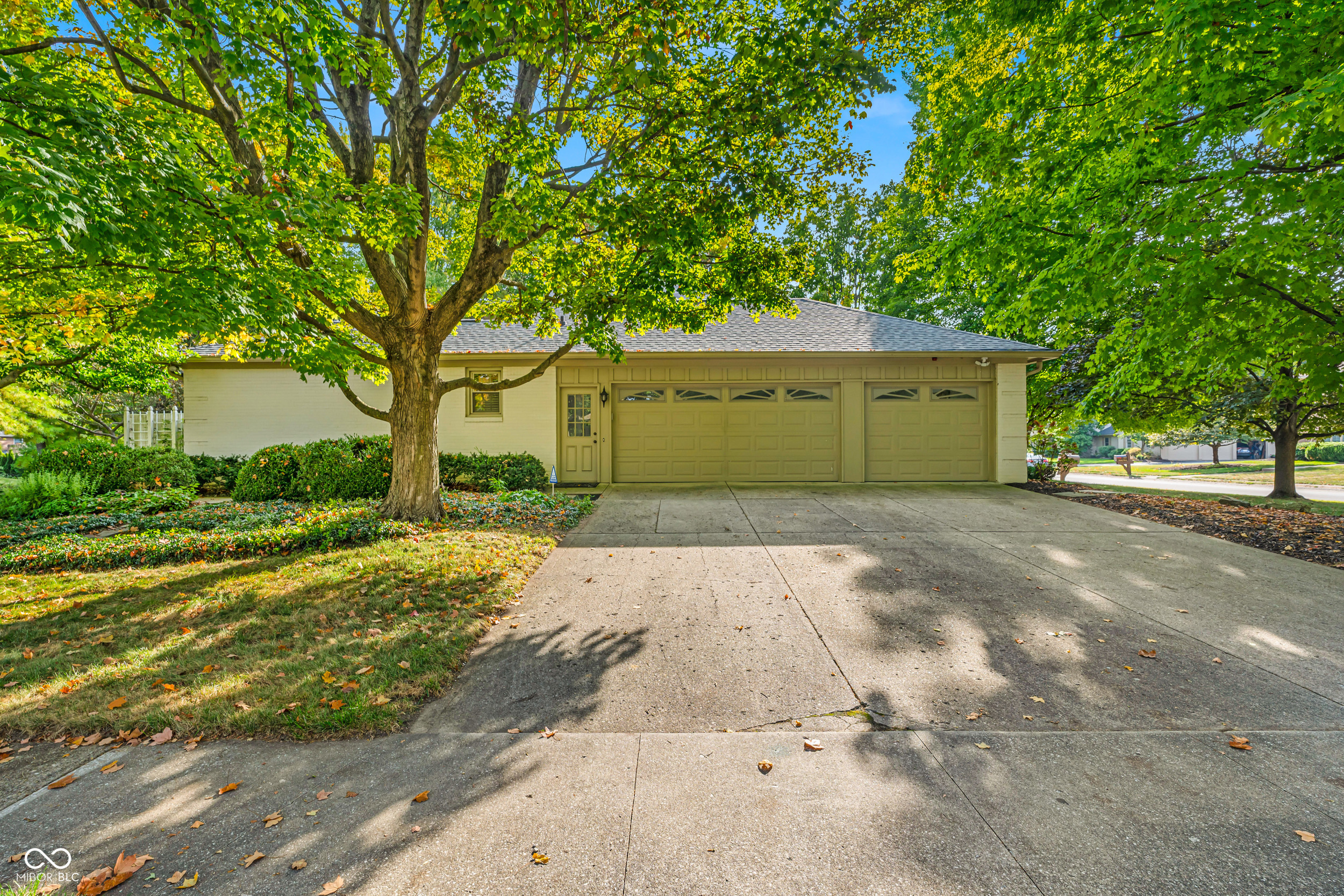 1310 Alderly Road