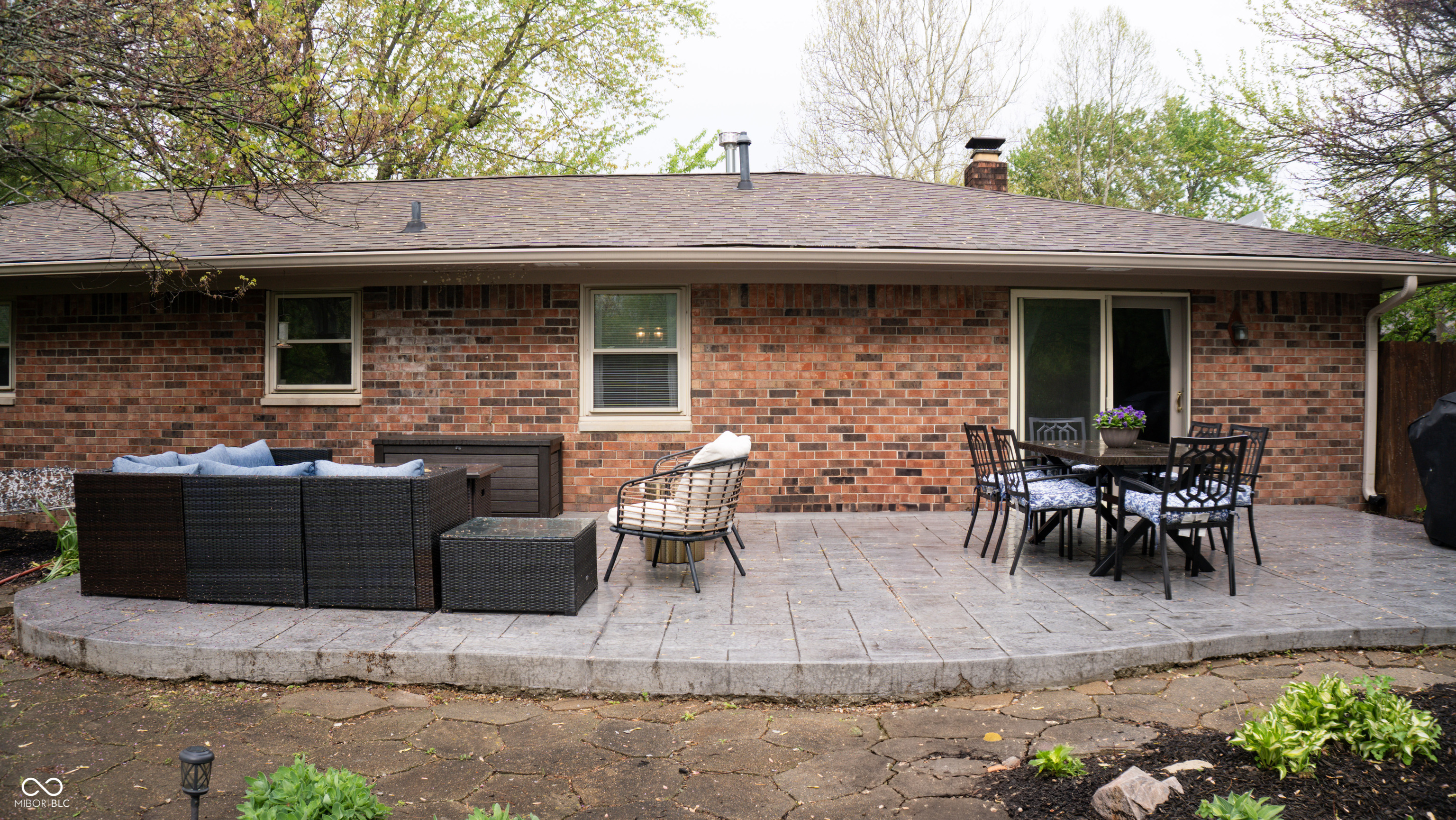 8035 Black Oak Court