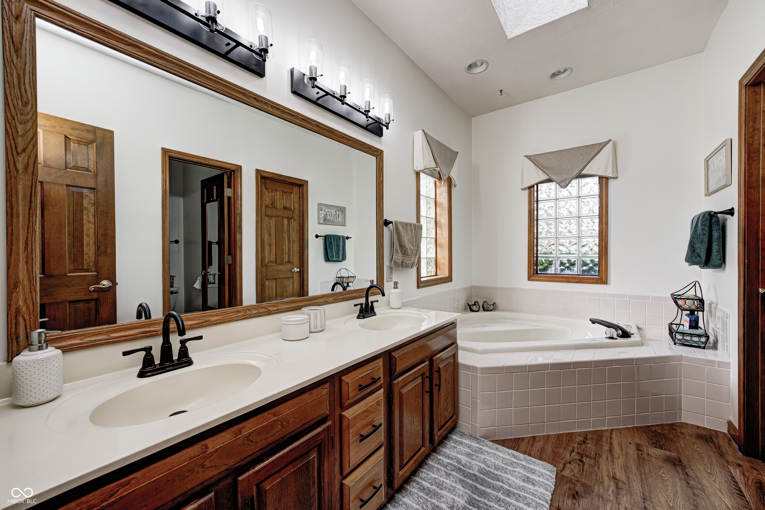 9311 Shady Bend