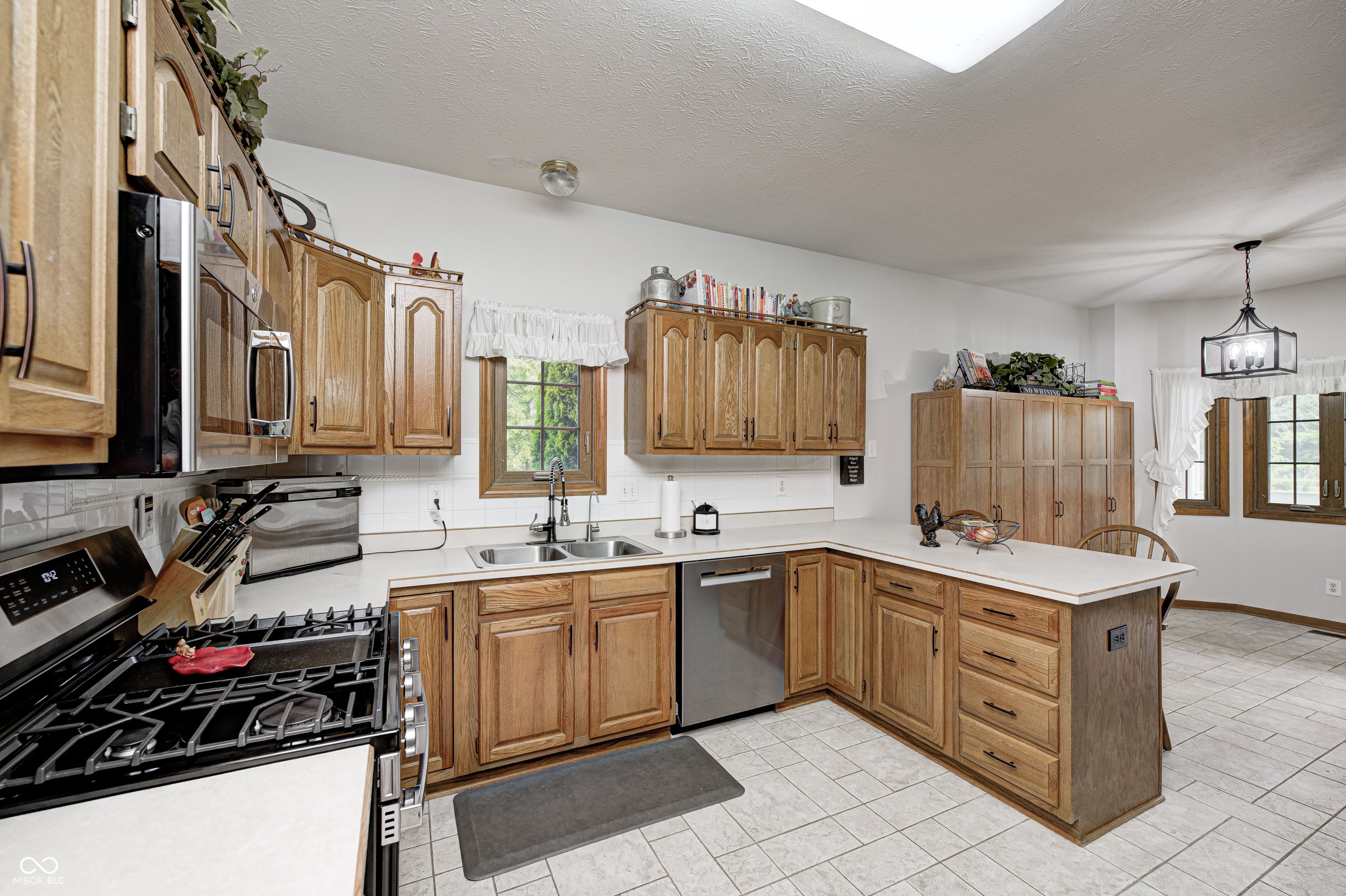 9311 Shady Bend