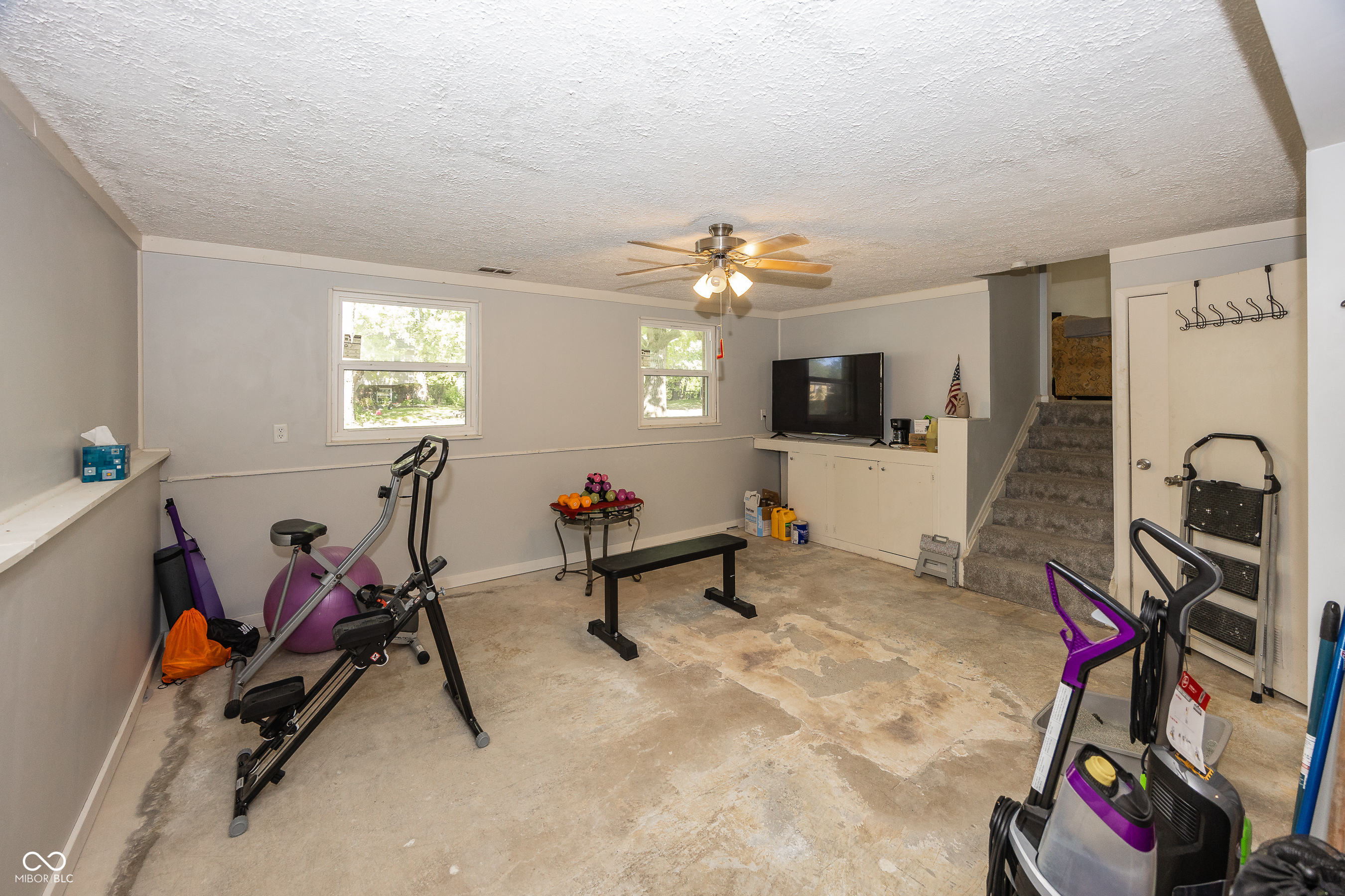 1639 Moores Court