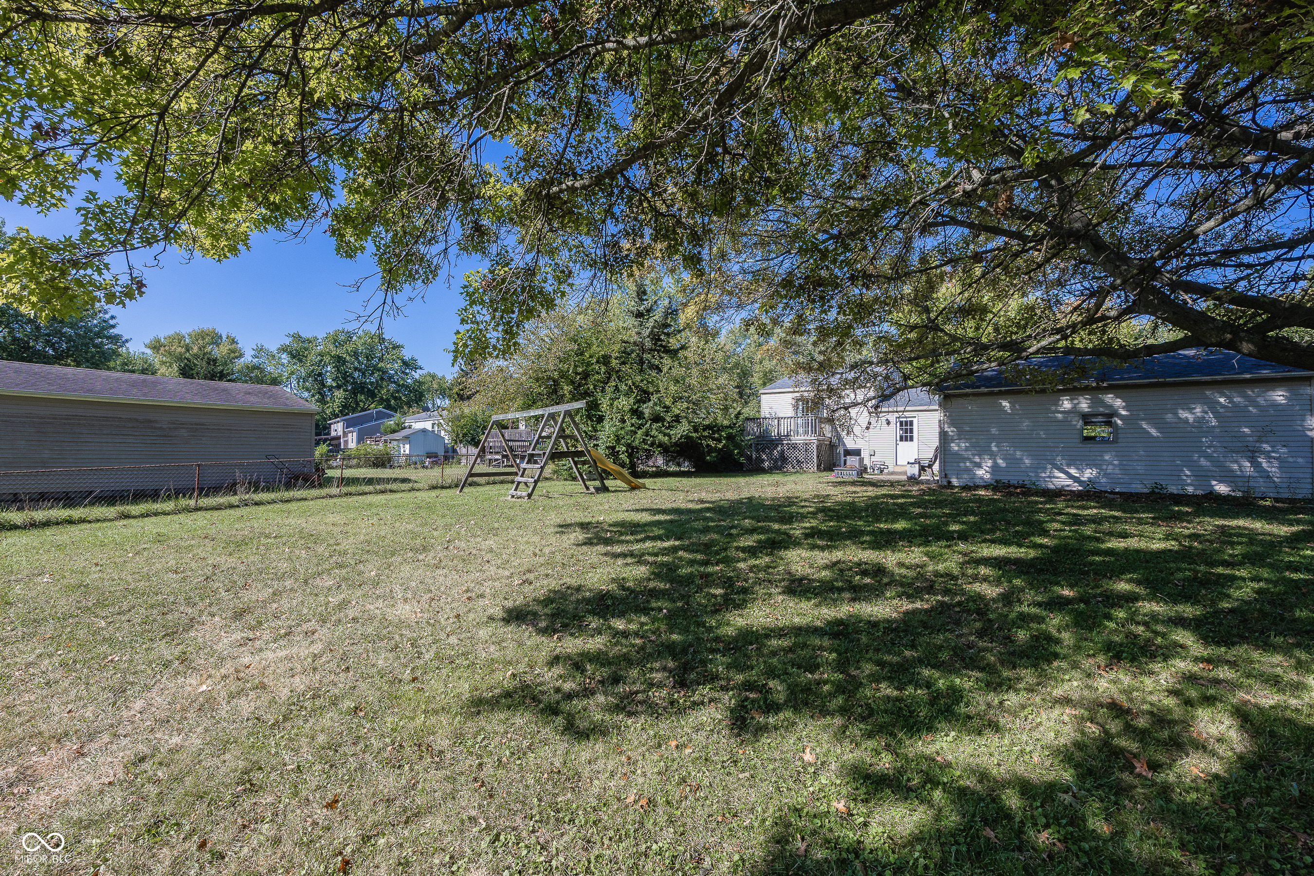 1639 Moores Court