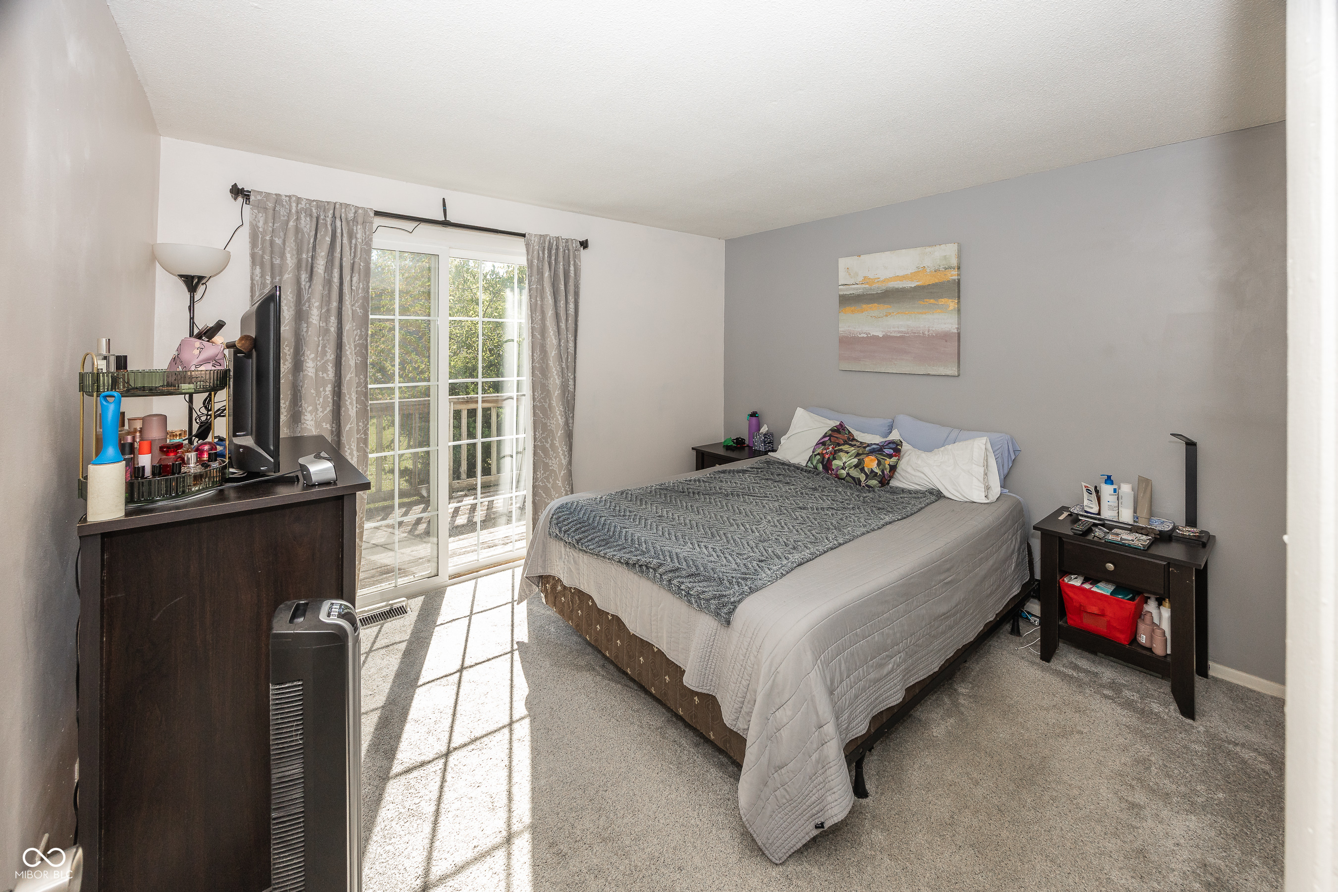 1639 Moores Court