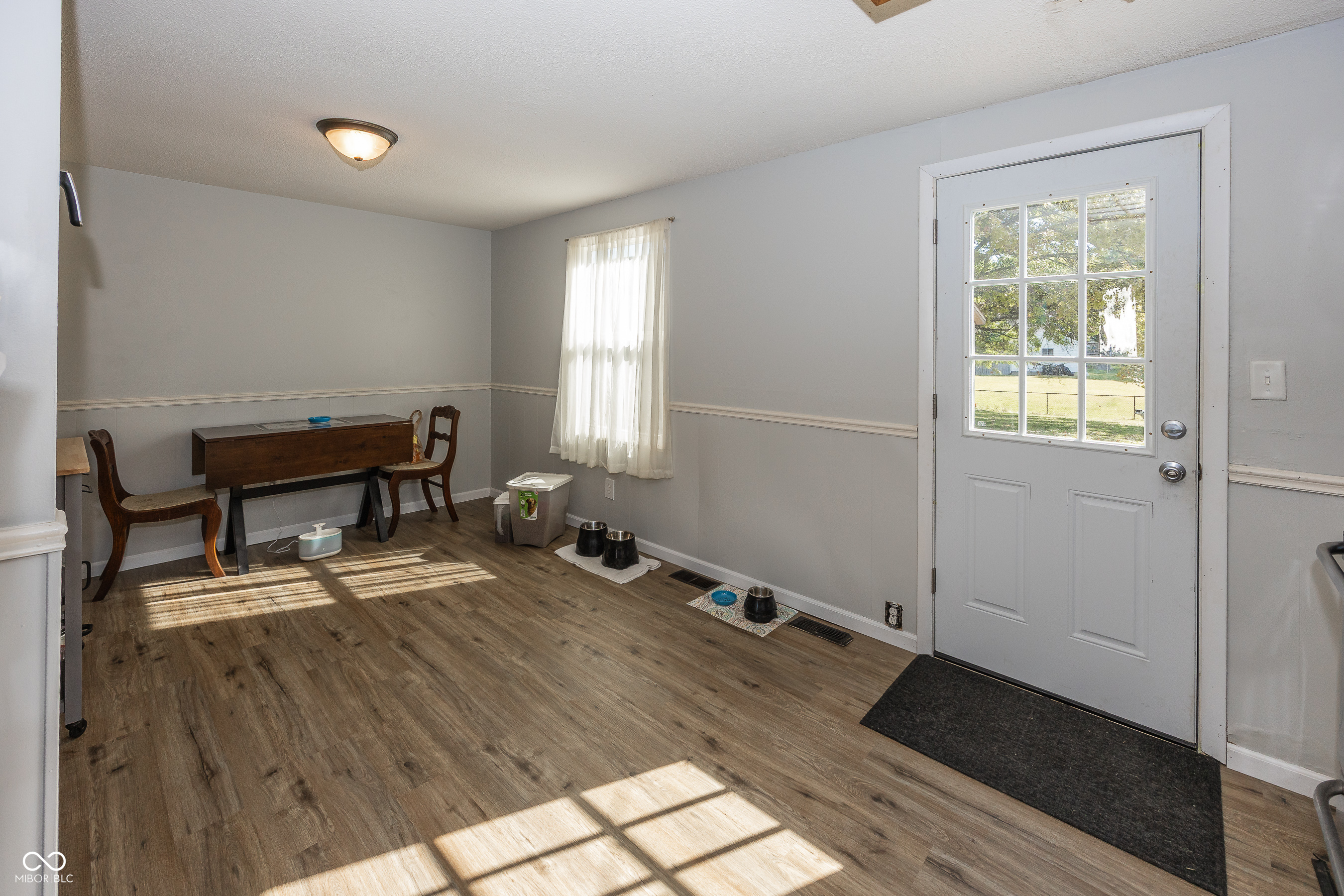 1639 Moores Court