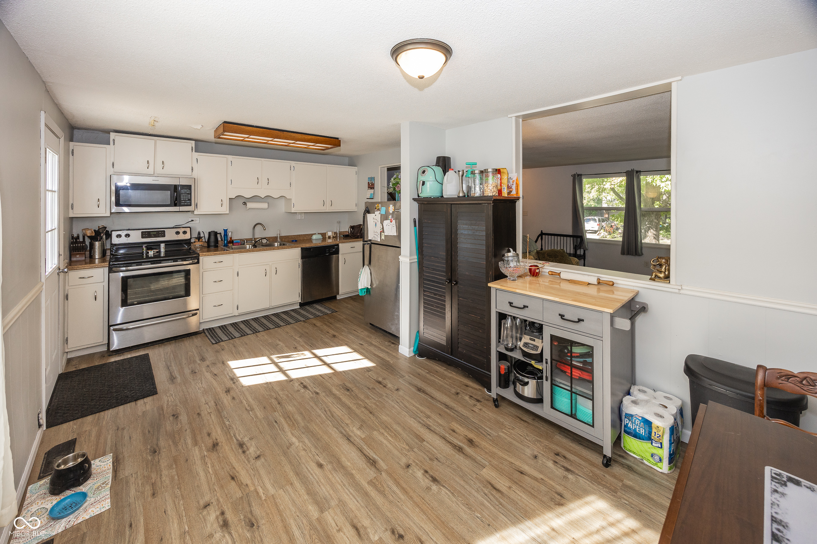 1639 Moores Court