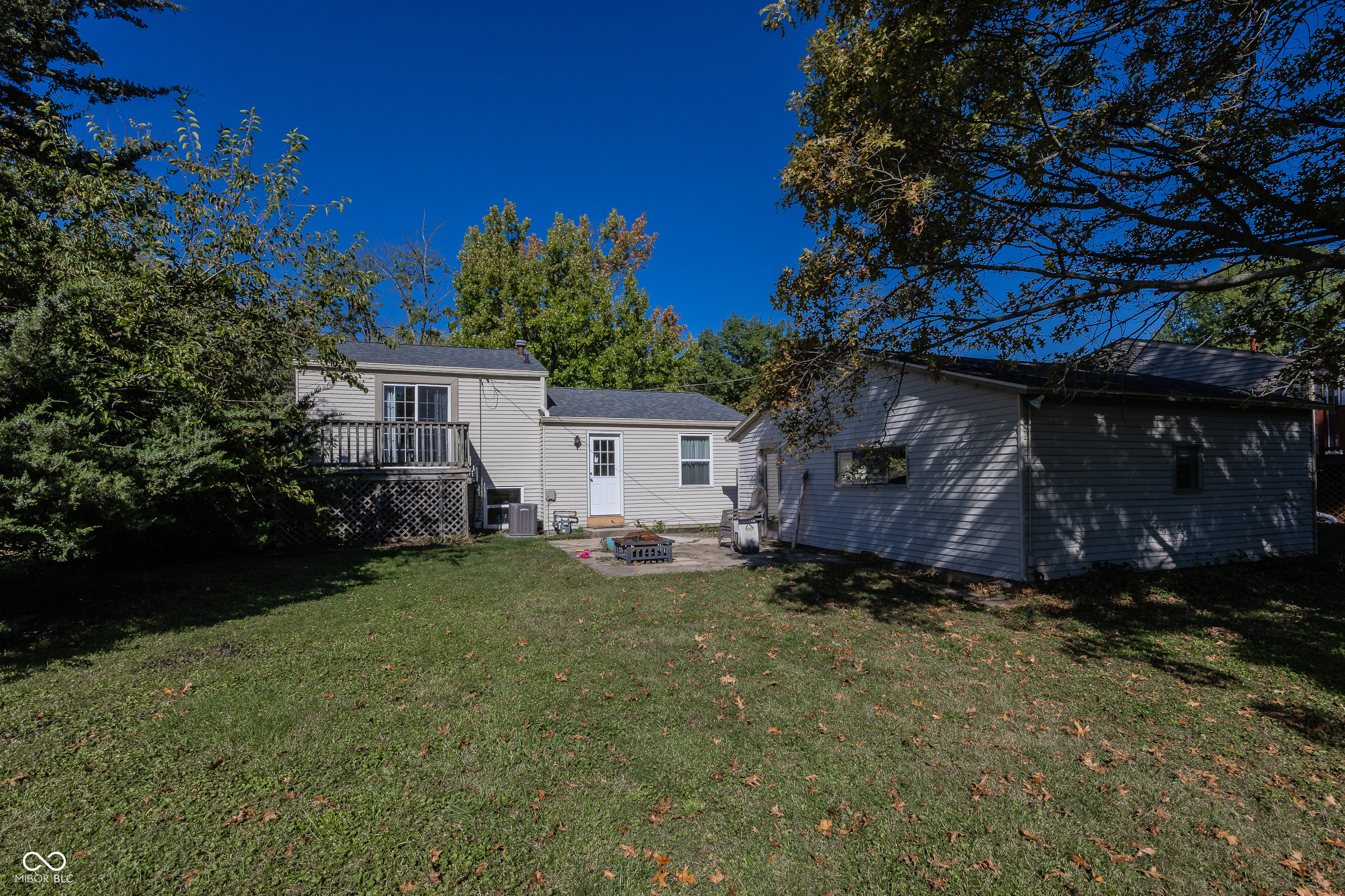 1639 Moores Court