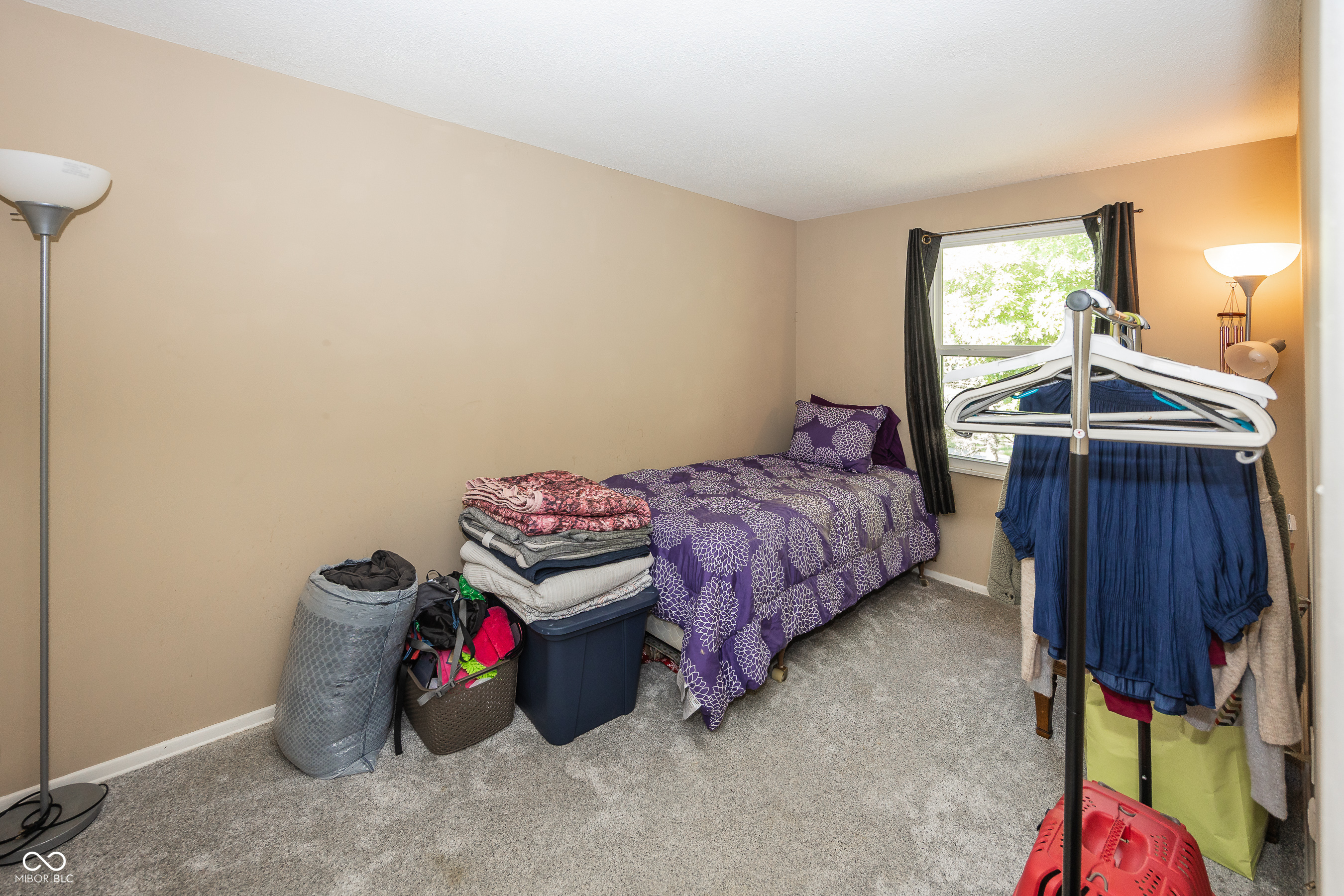1639 Moores Court