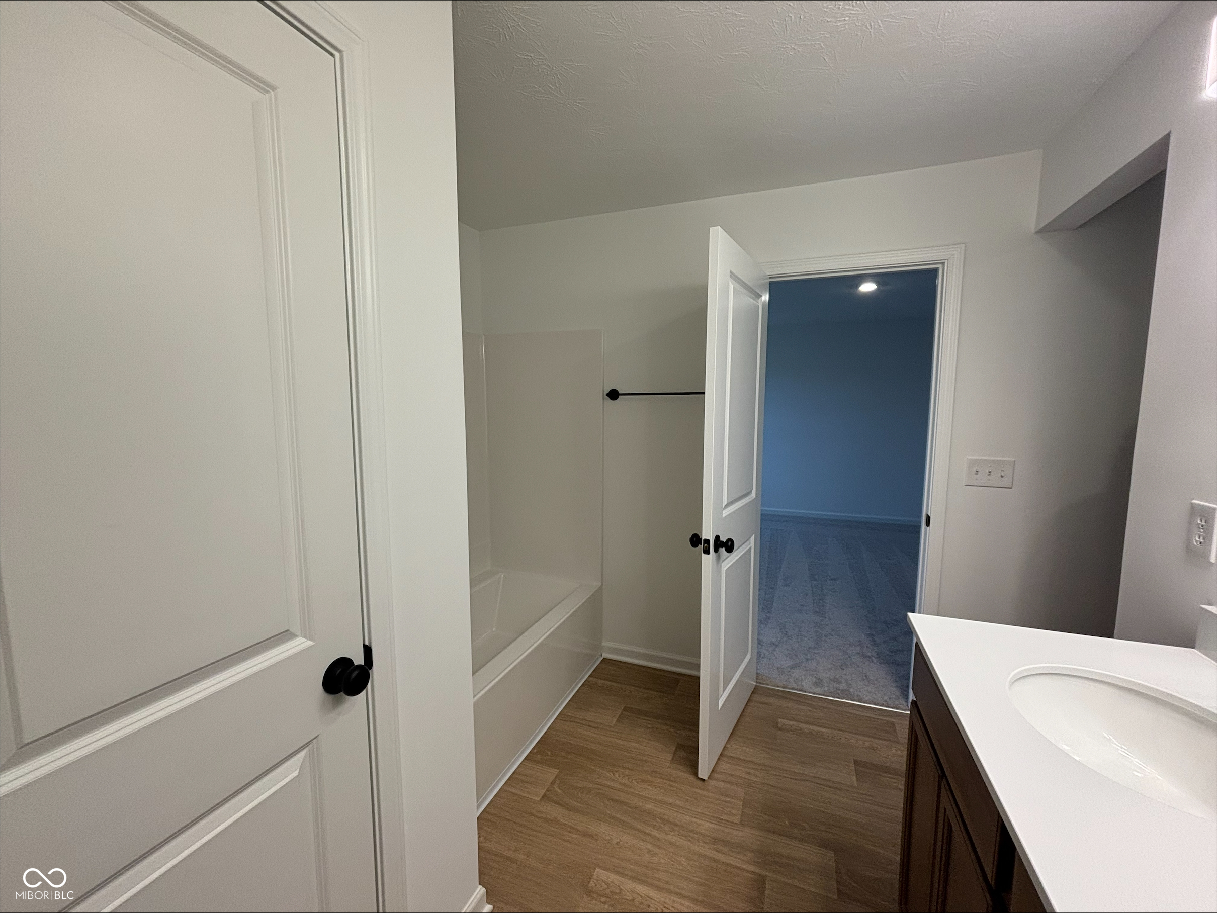 284 Commodore Drive