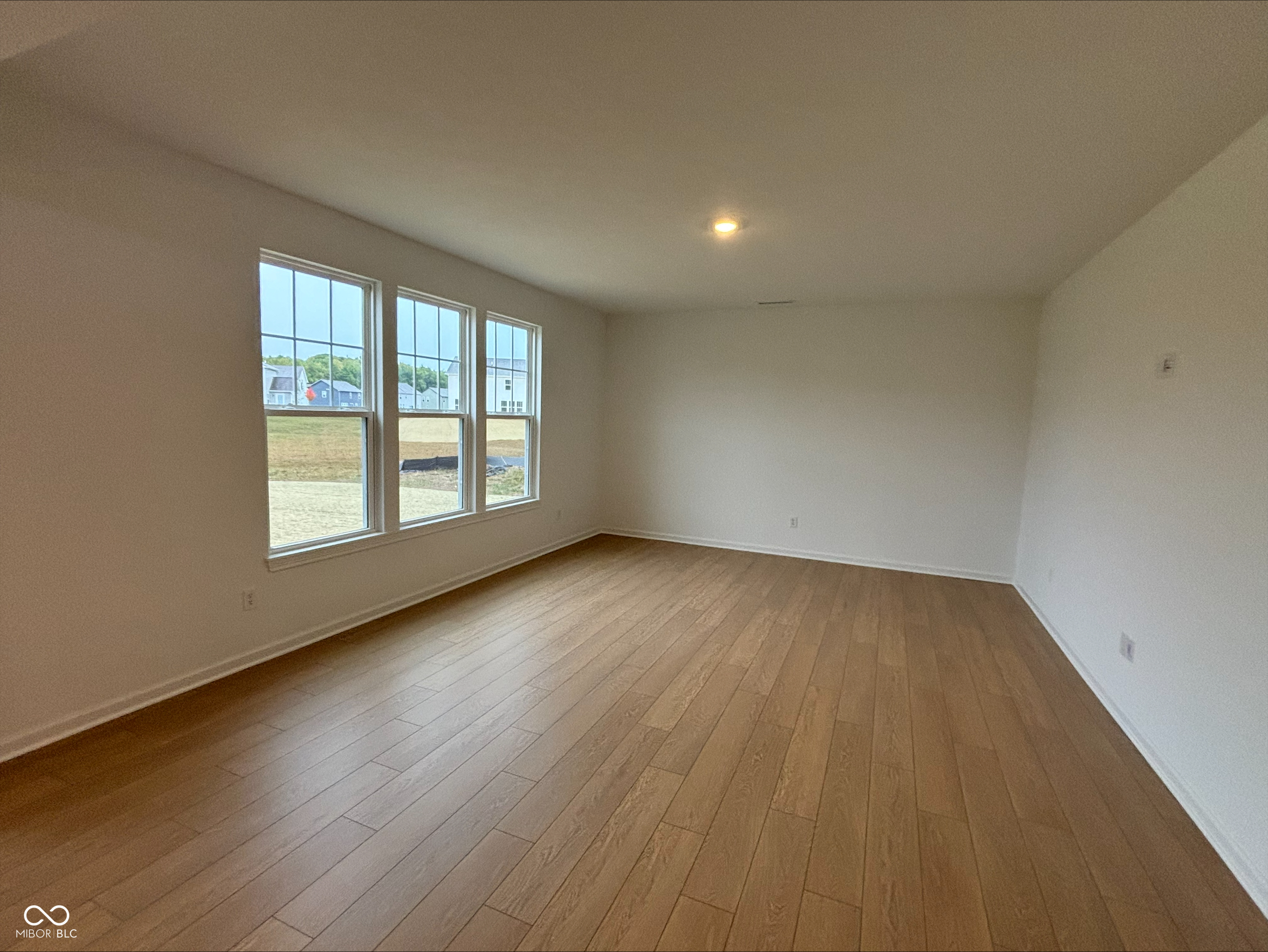 284 Commodore Drive