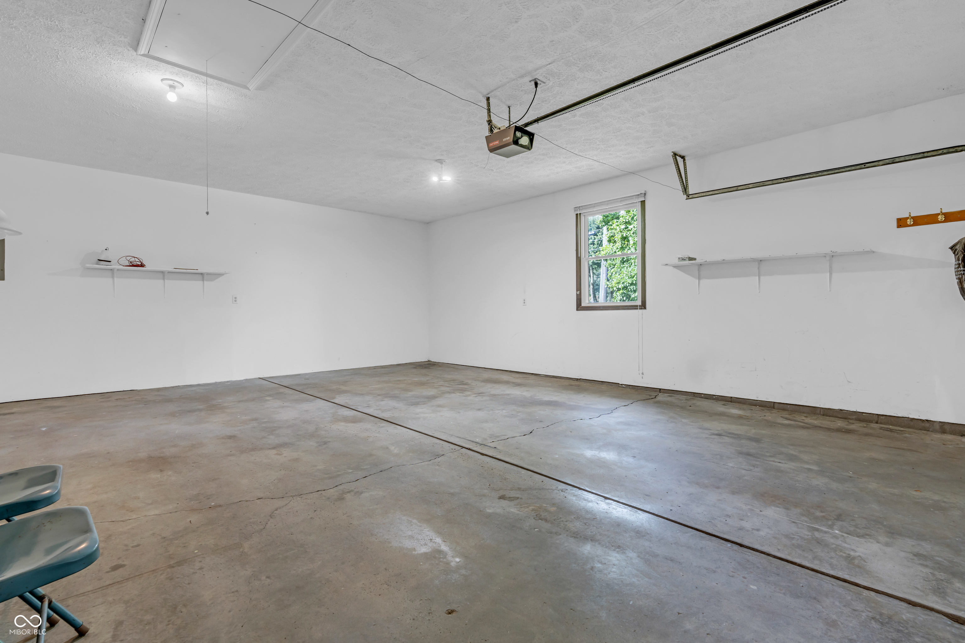 817 N Peterman Road
