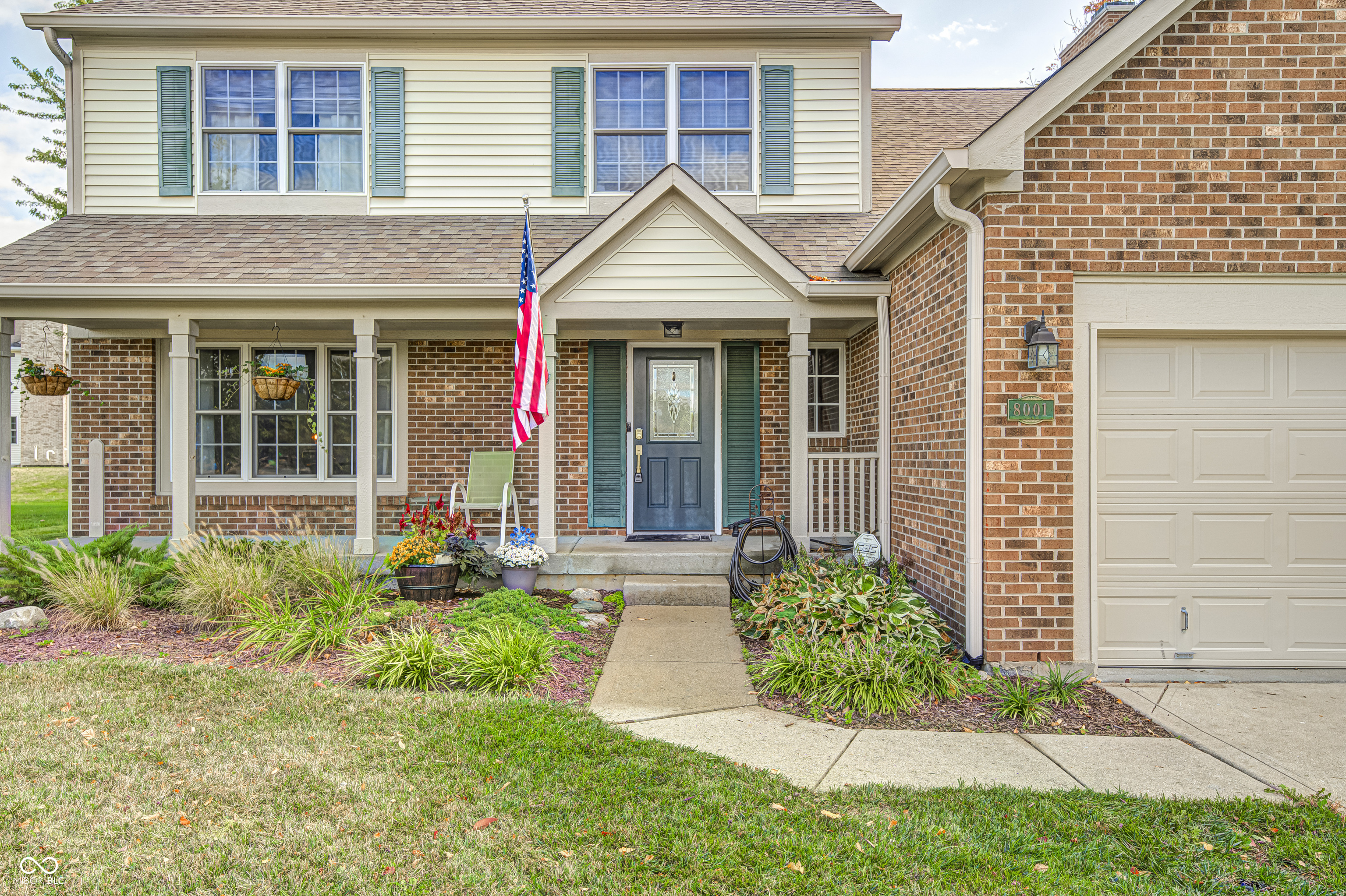 8001 Parkview