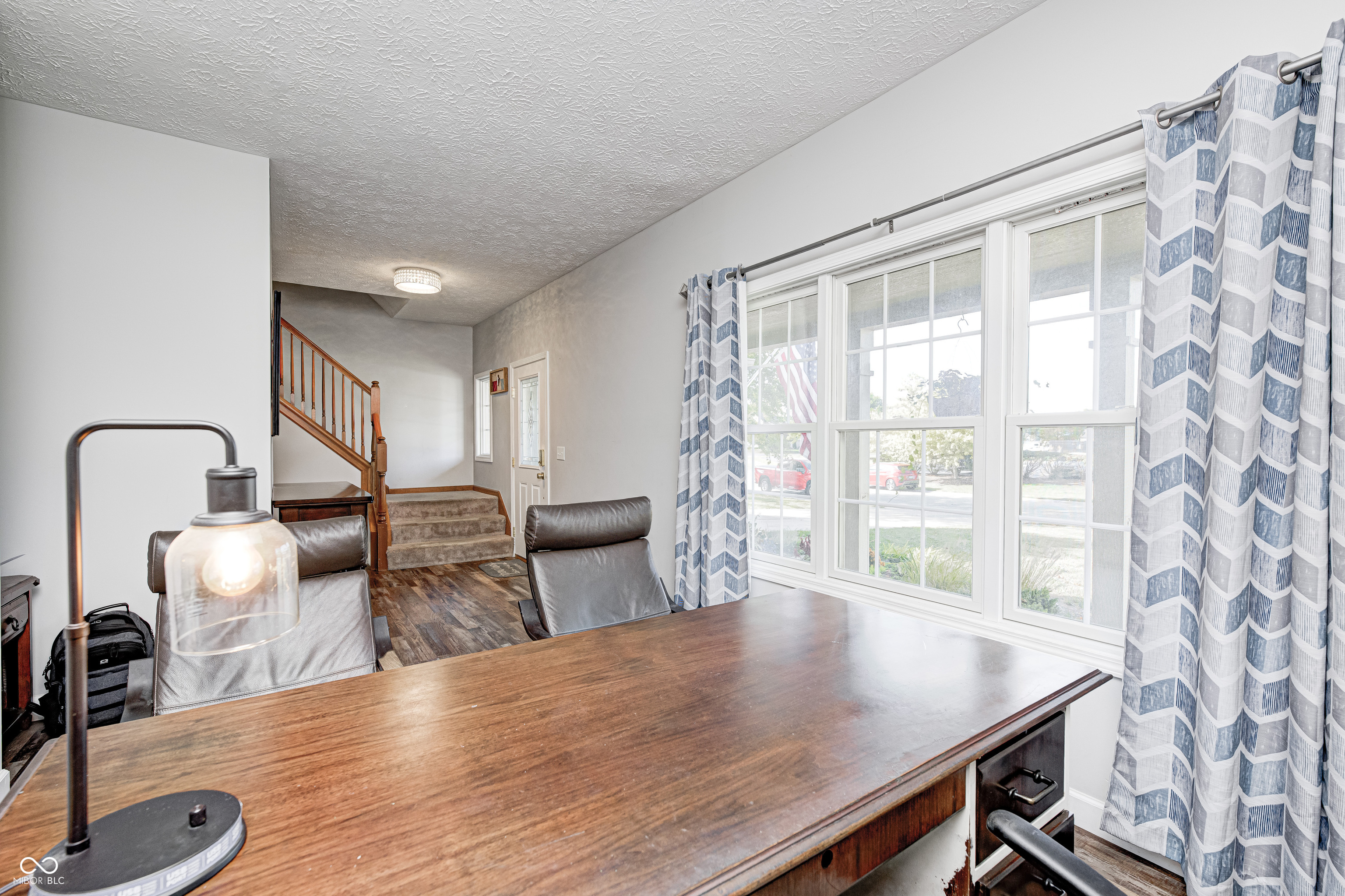 8001 Parkview