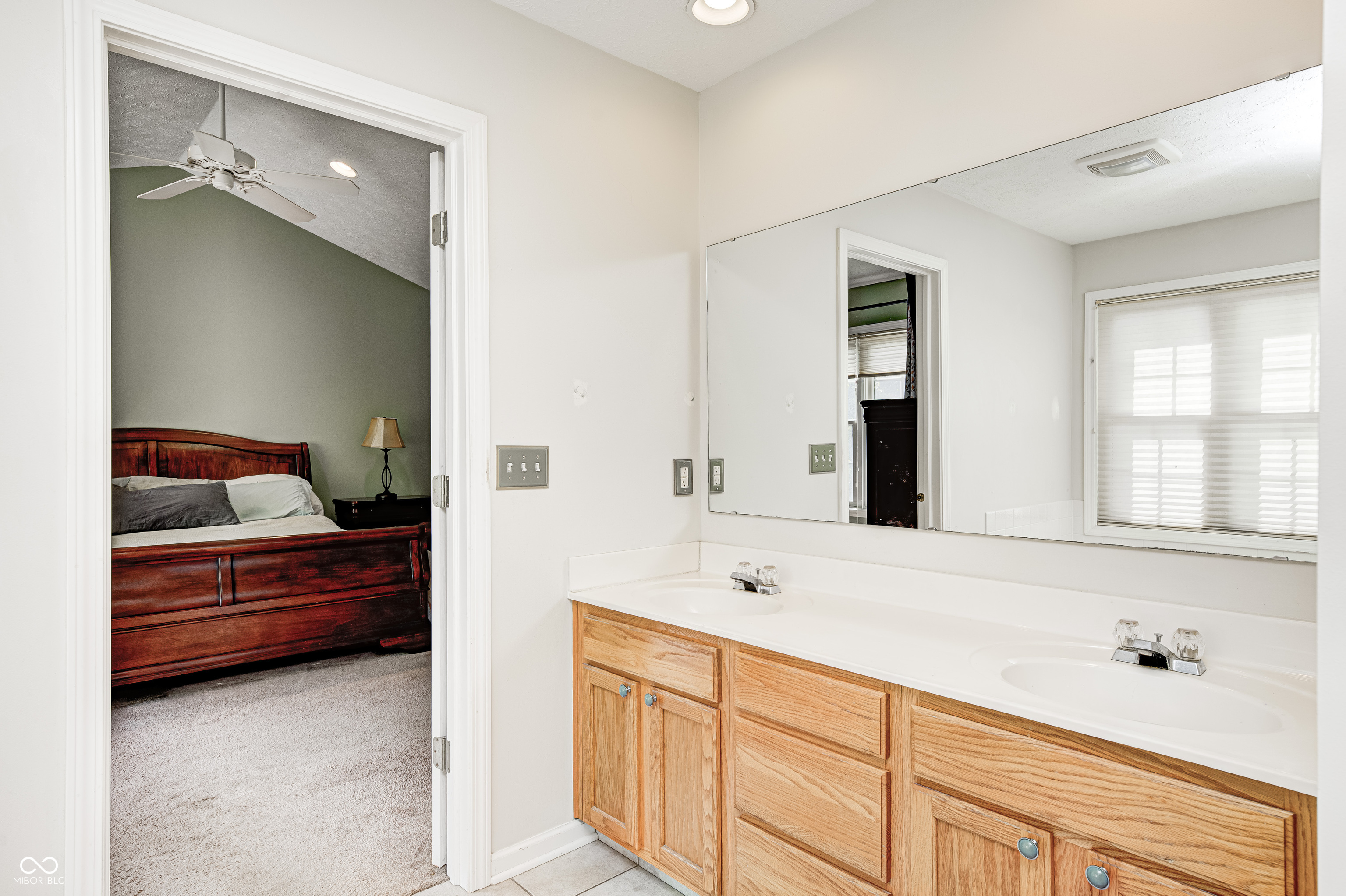 8001 Parkview