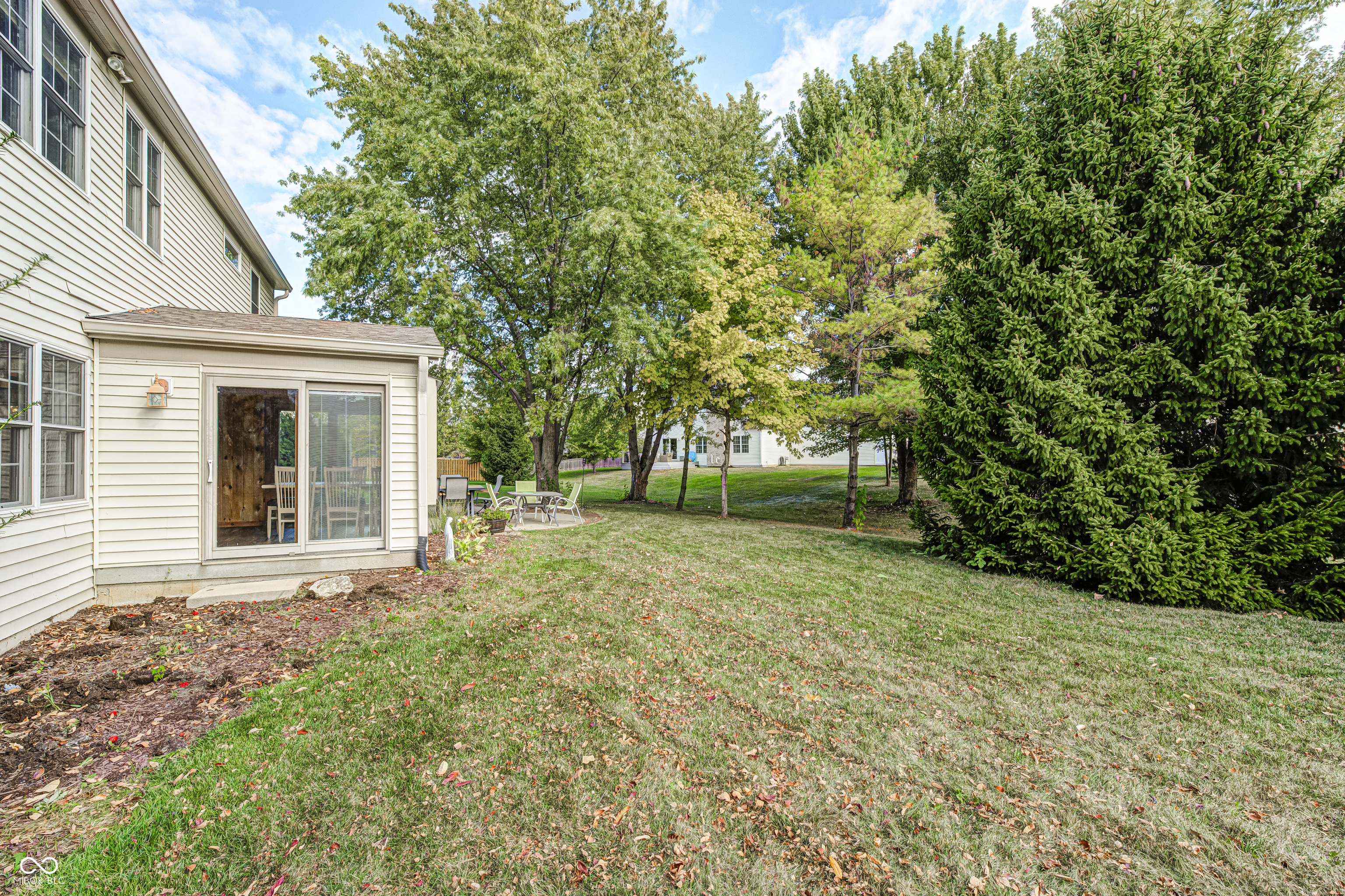 8001 Parkview