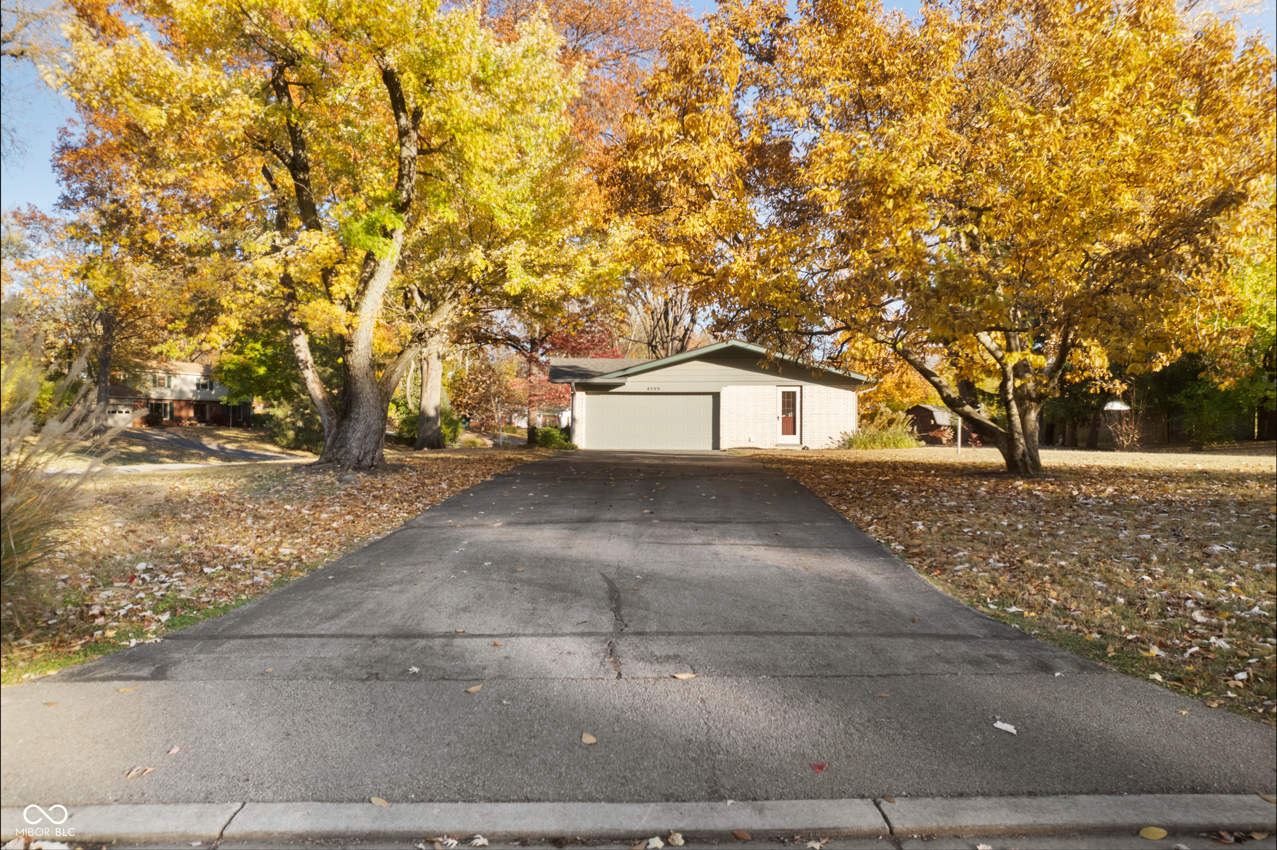 4589 Lincoln Road