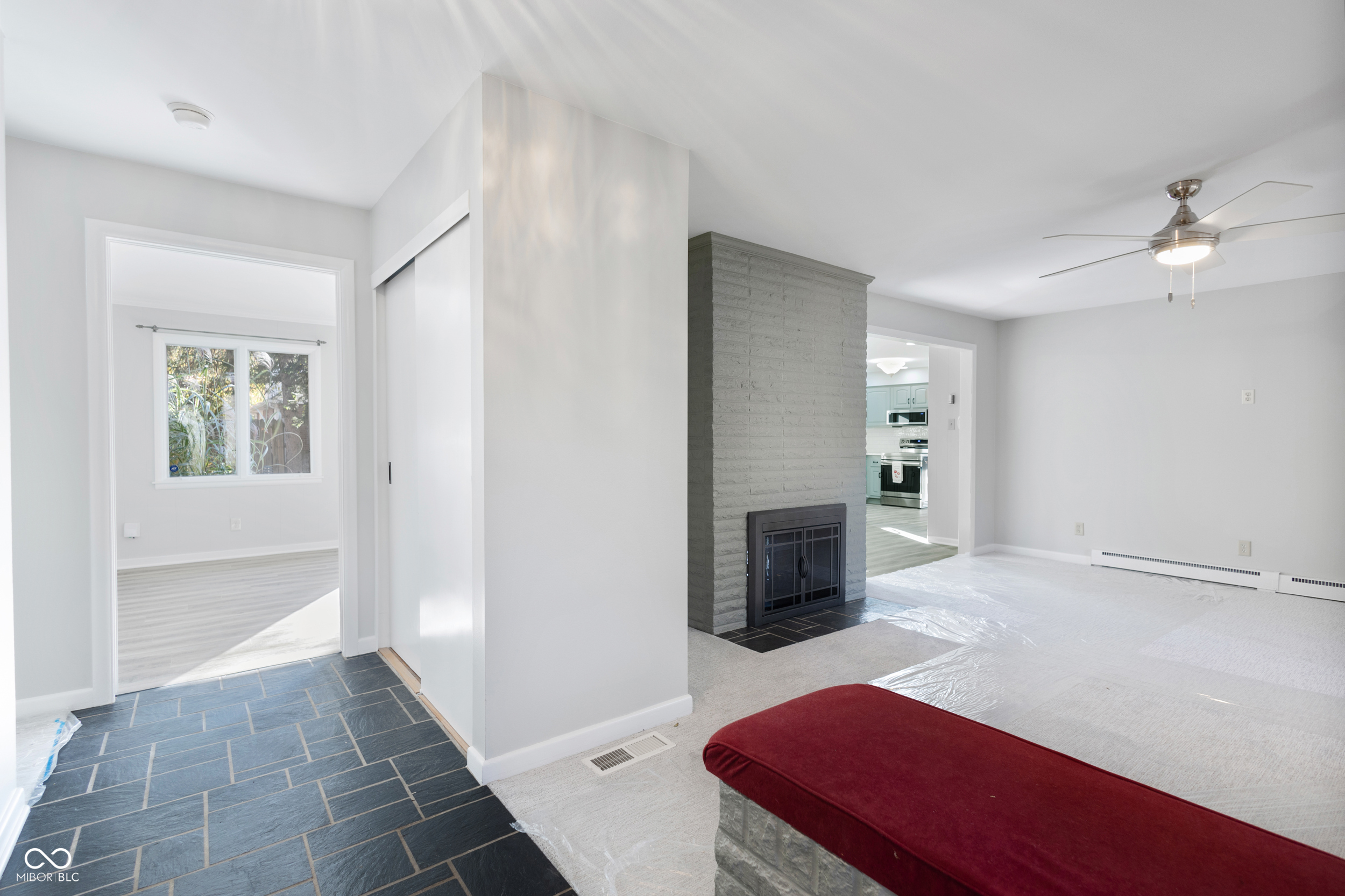 4589 Lincoln Road