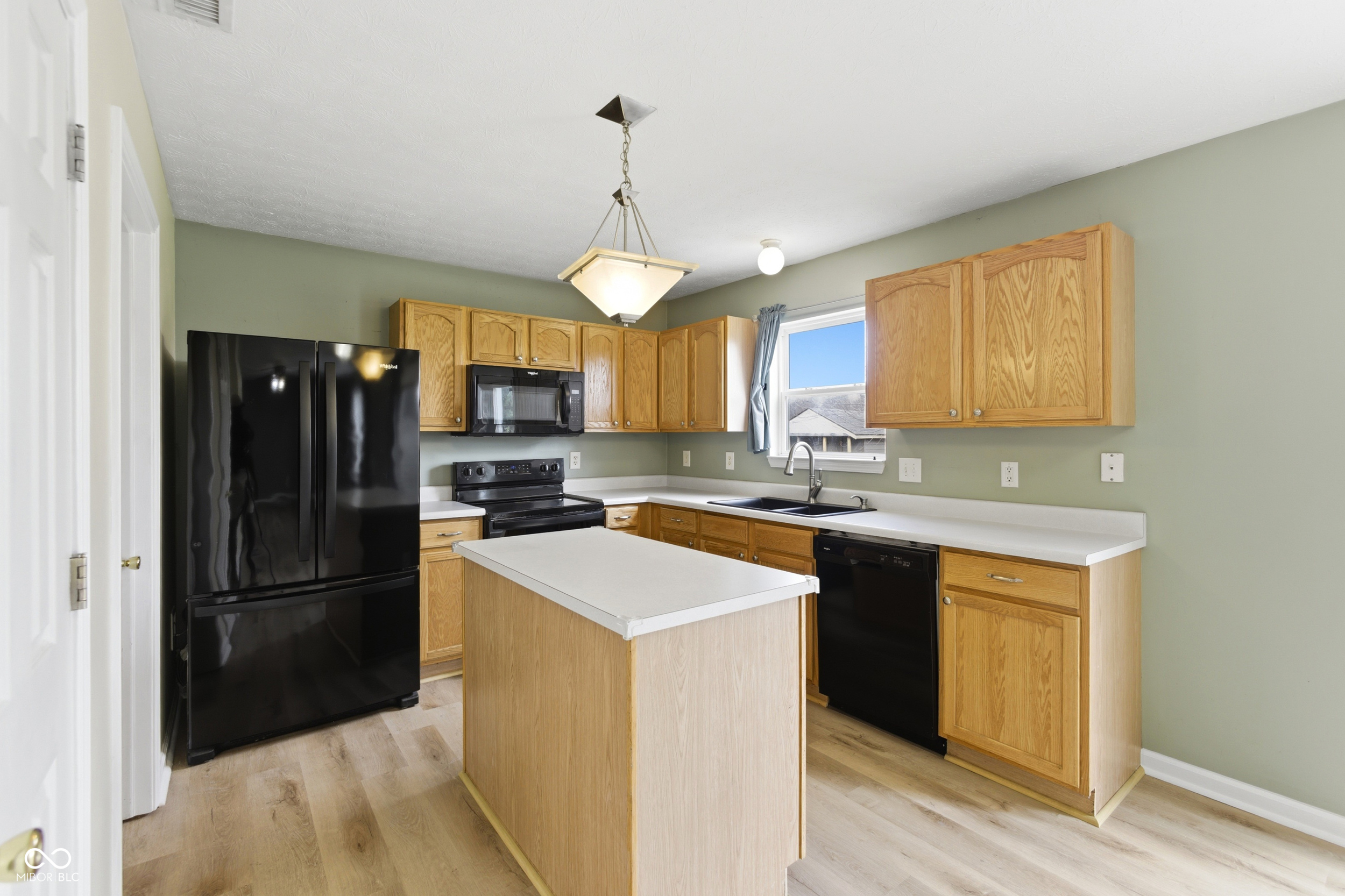 1284 Summer Ridge Lane