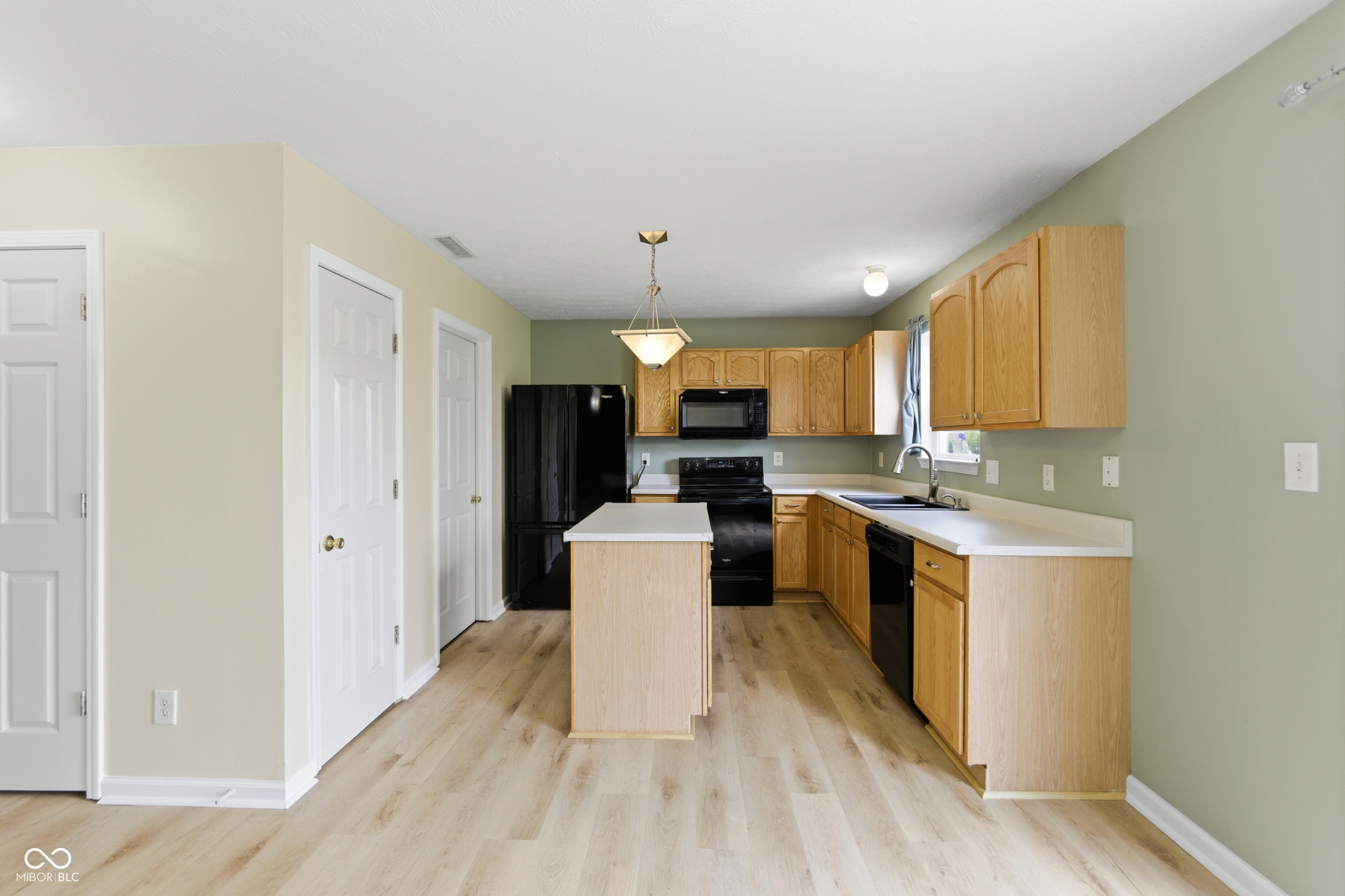 1284 Summer Ridge Lane
