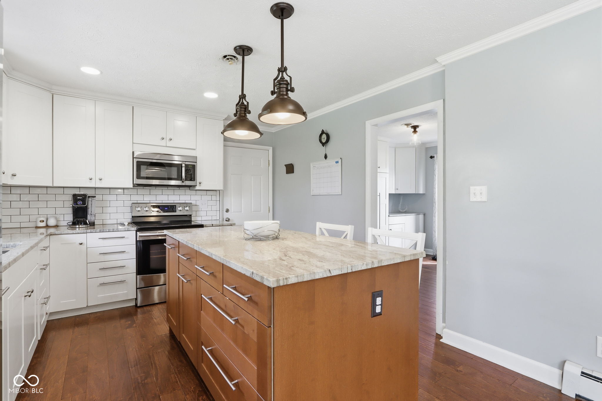 3358 Walnut Drive
