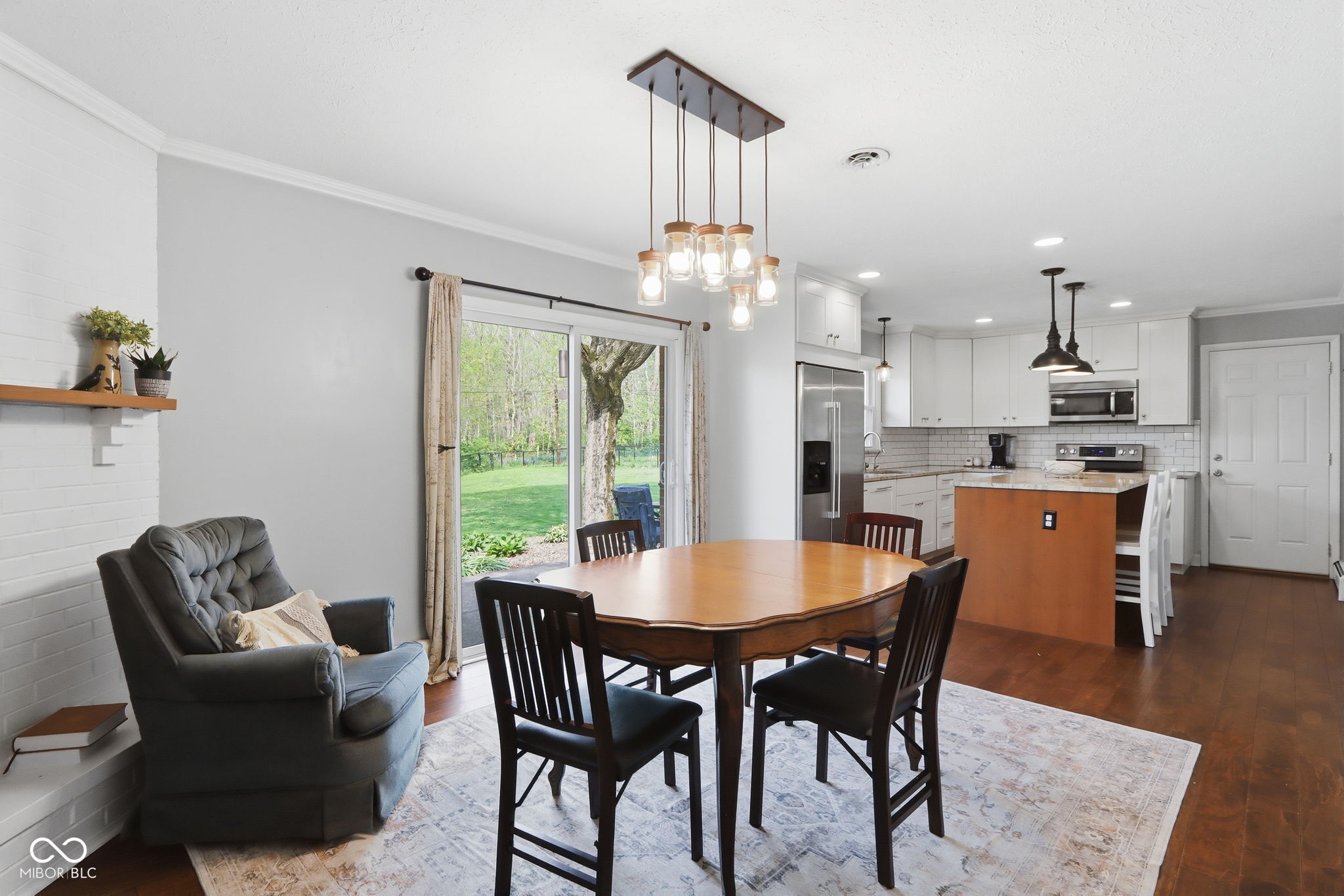 3358 Walnut Drive