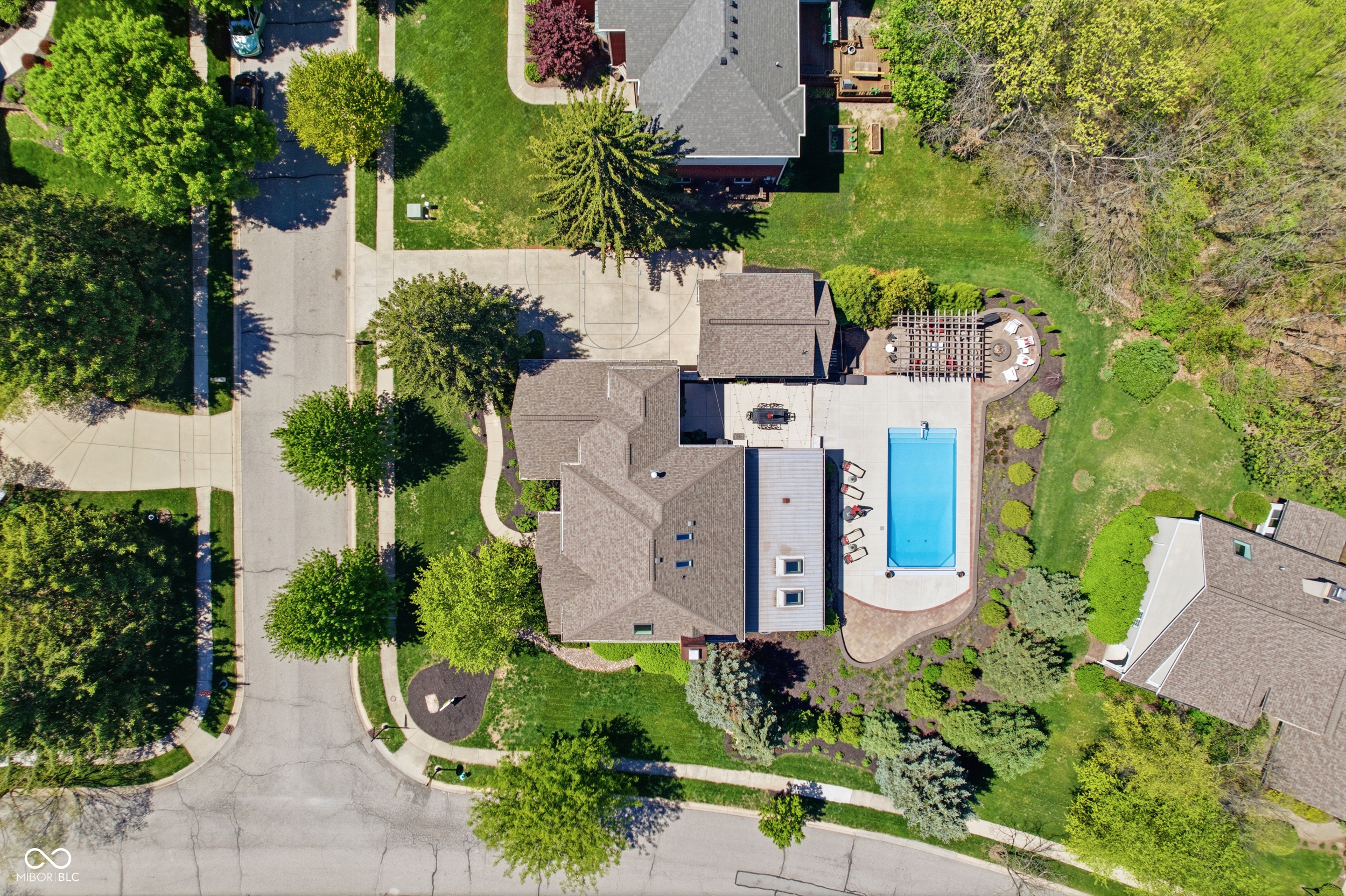 9980 Woodlands Drive
