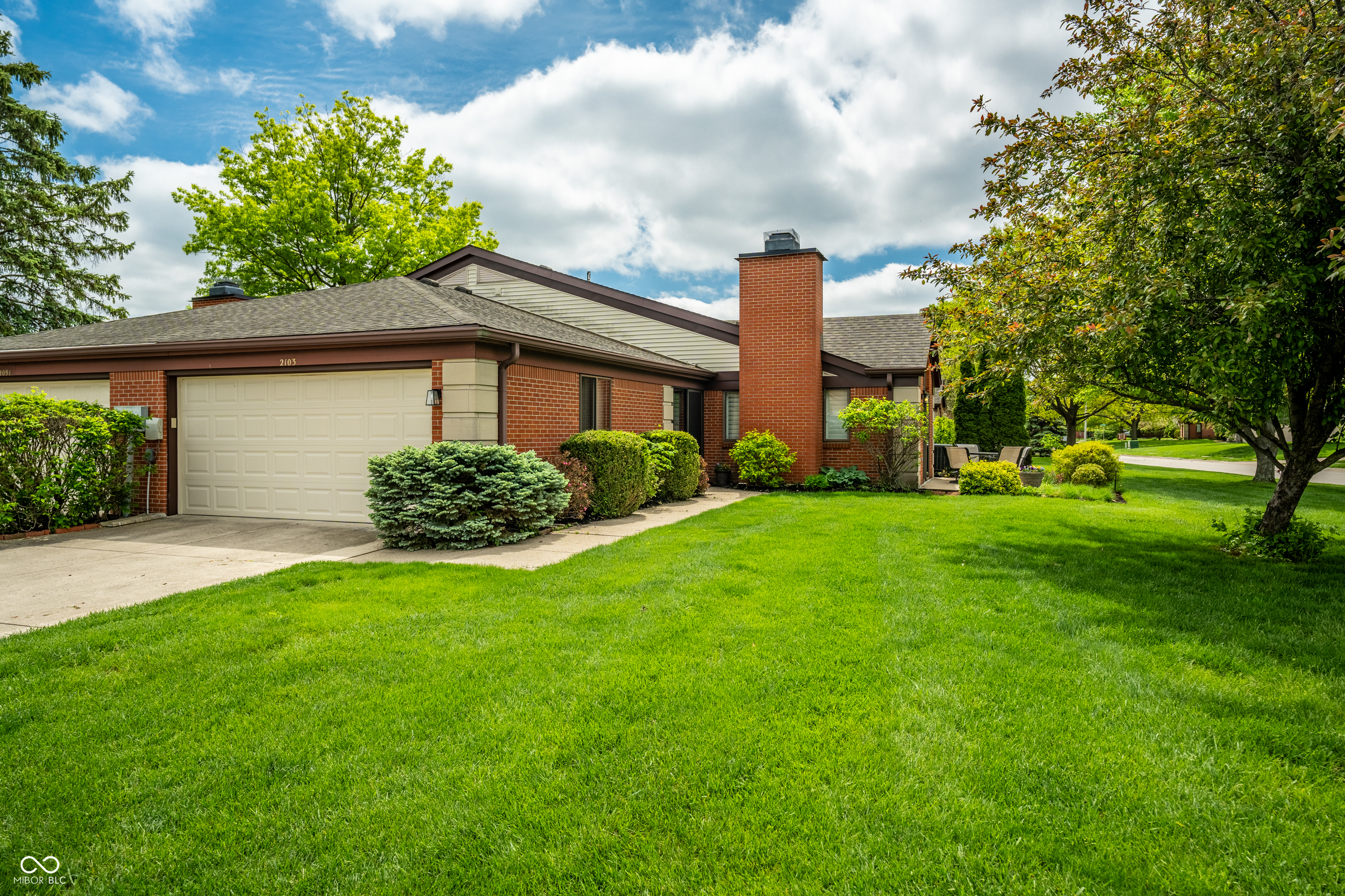 2103 Oak Run North Drive