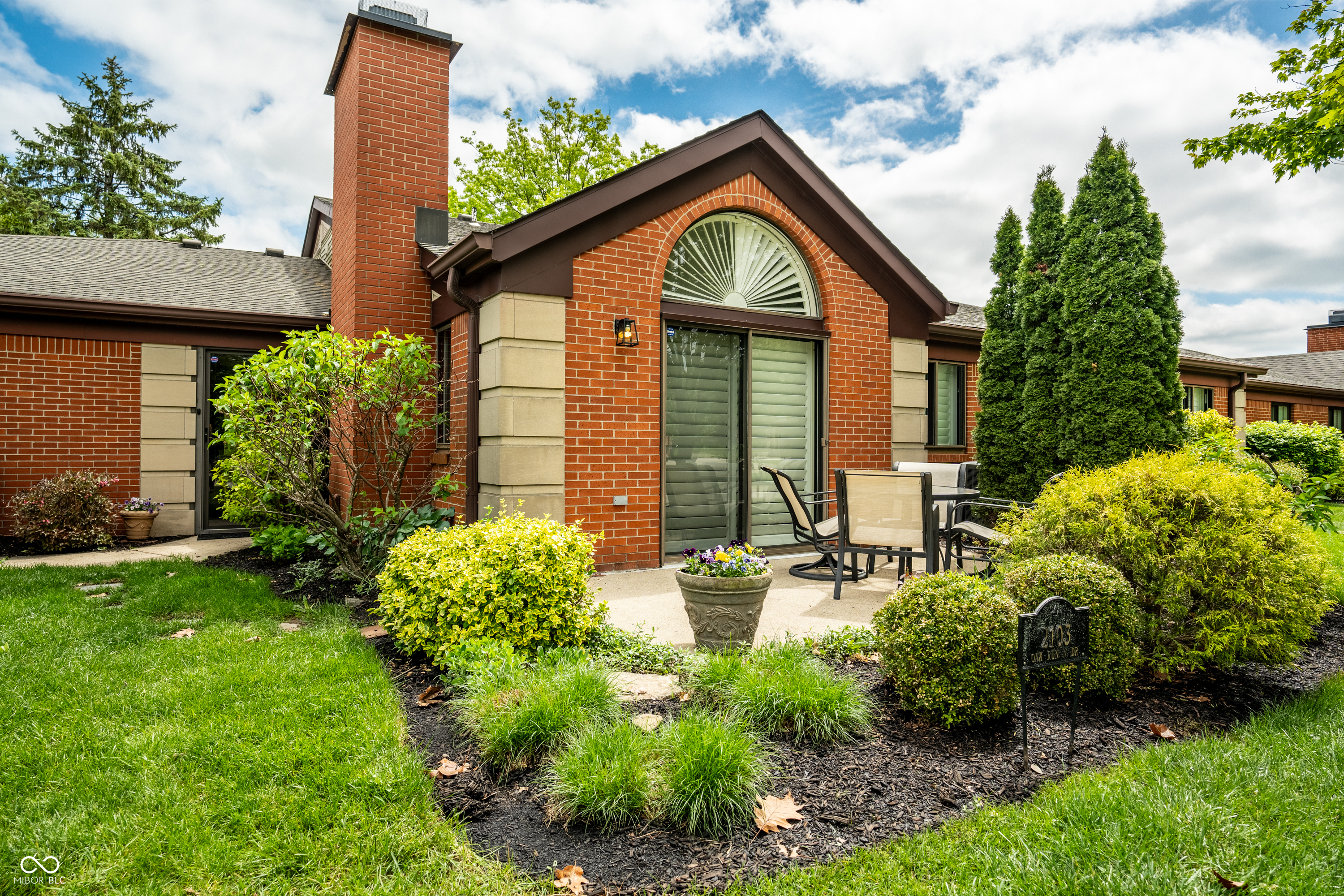 2103 Oak Run North Drive