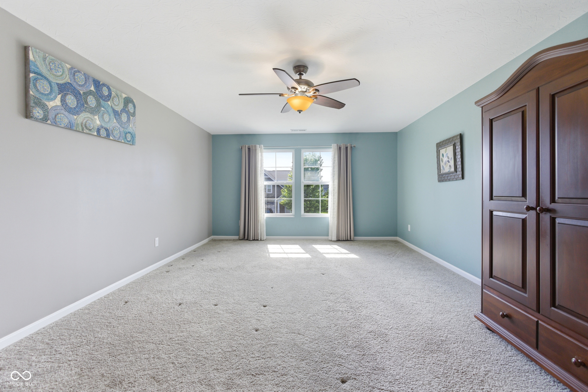 8701 N Dresden Drive