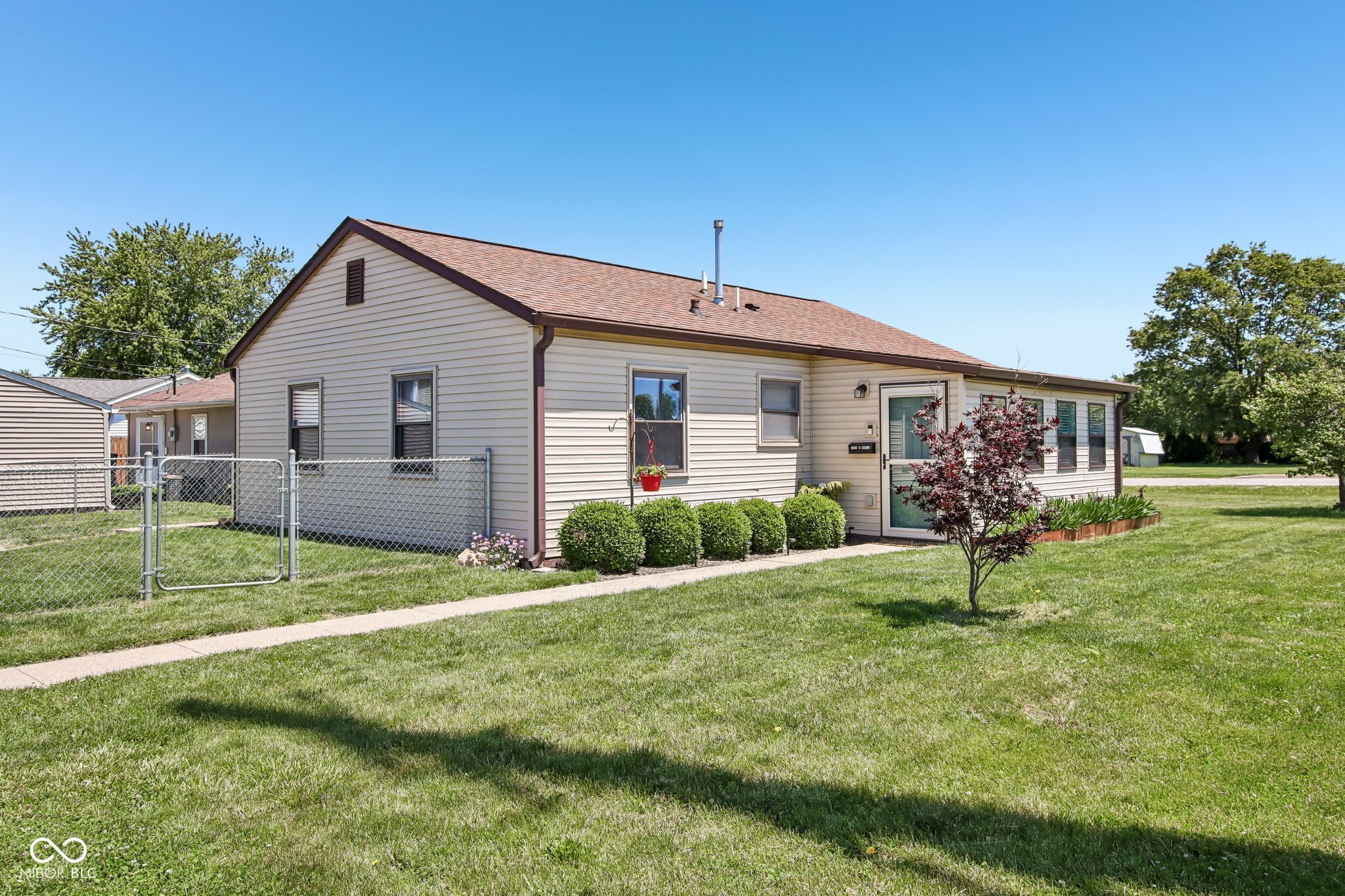 1004 W Noble Street
