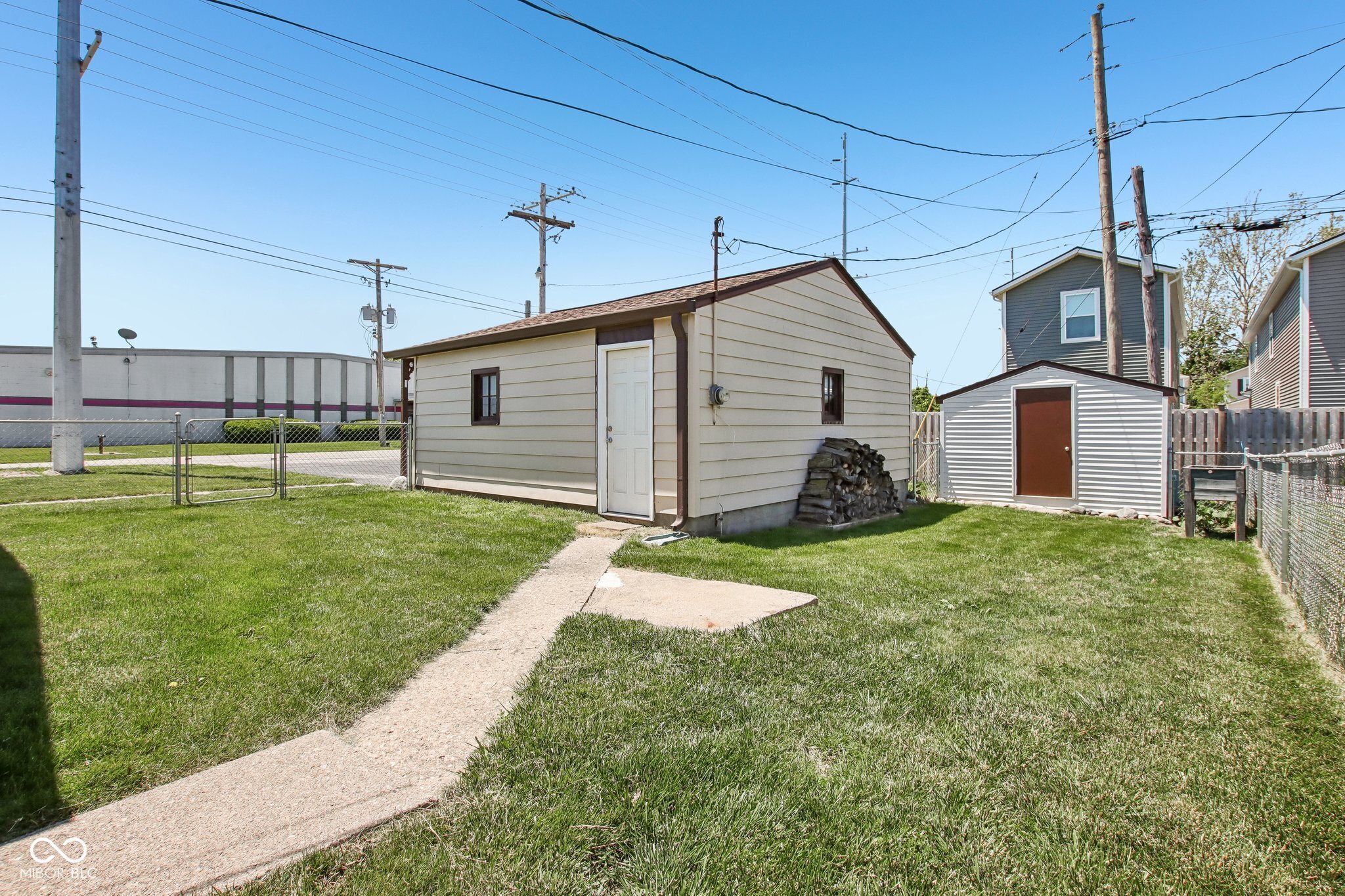 1004 W Noble Street
