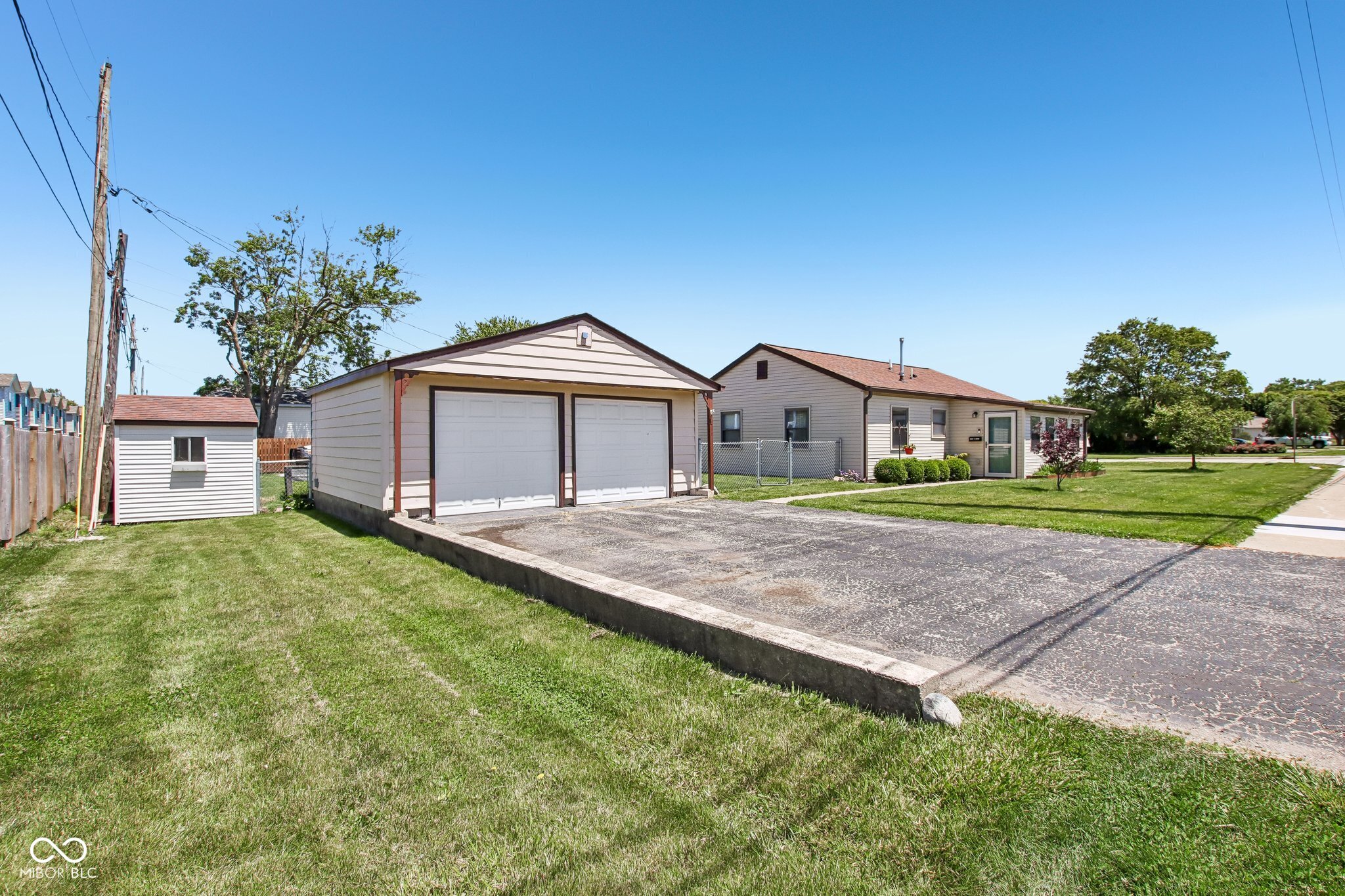 1004 W Noble Street