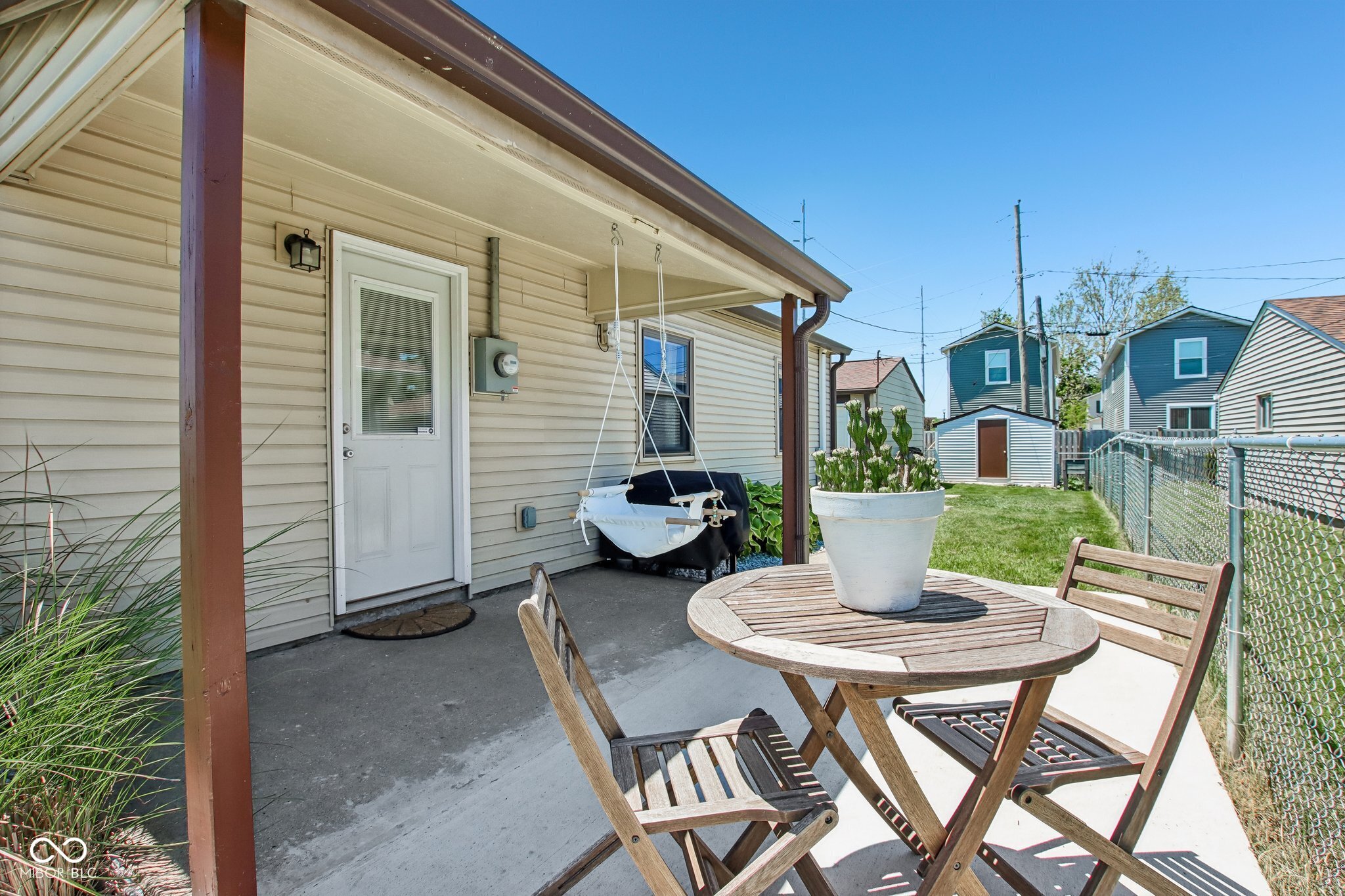 1004 W Noble Street