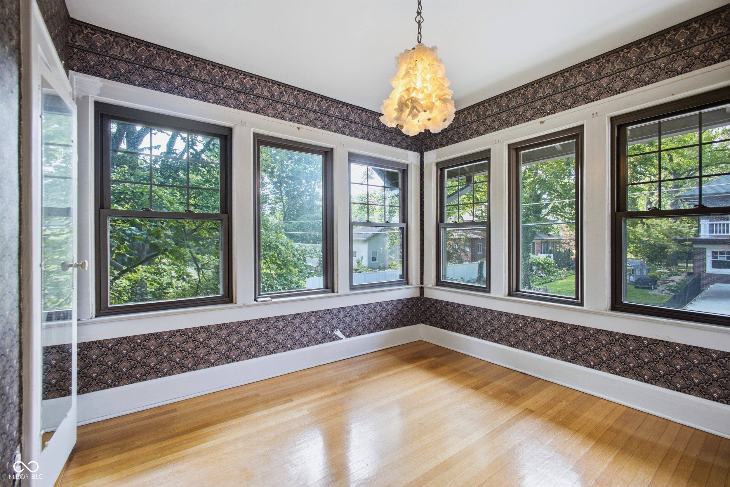 323 N Audubon Road