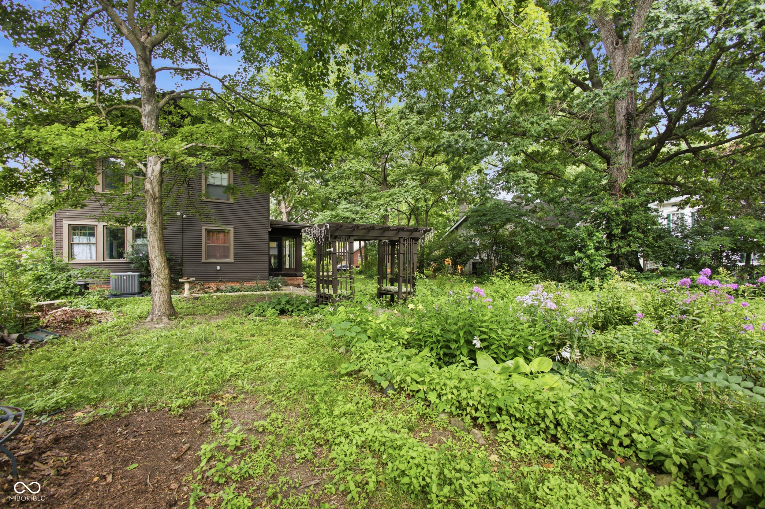 323 N Audubon Road
