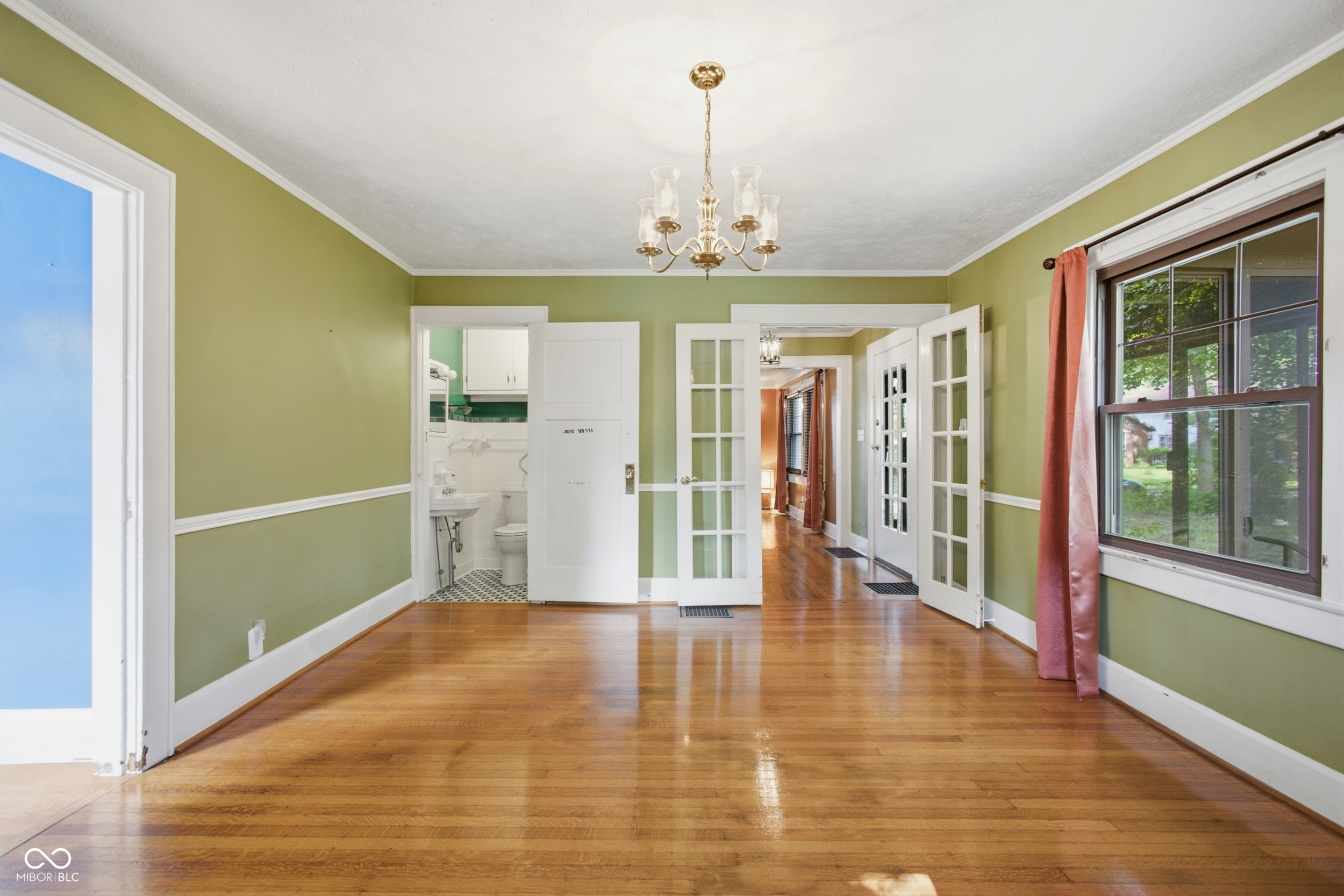 323 N Audubon Road