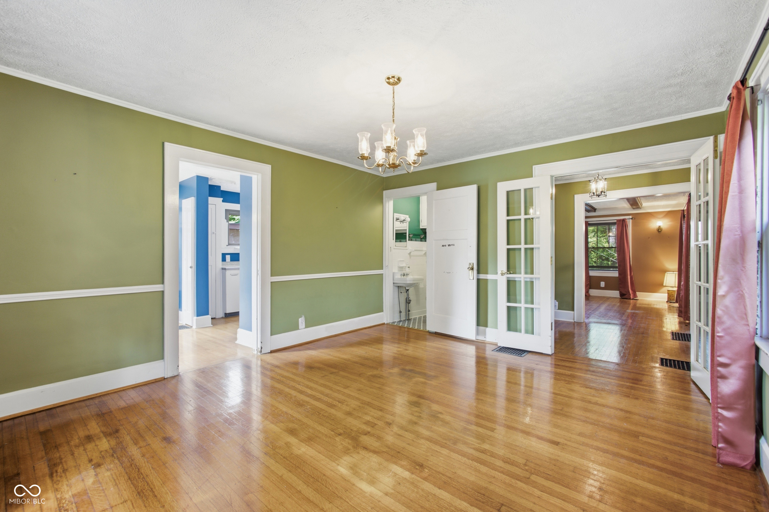 323 N Audubon Road
