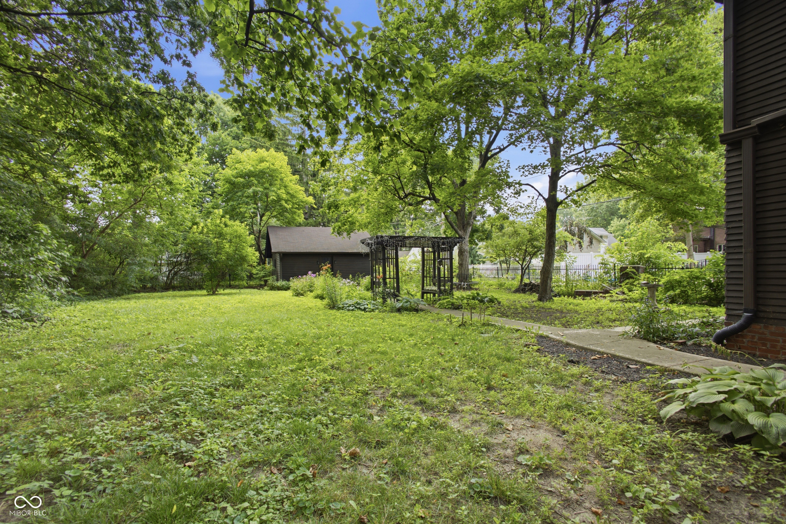 323 N Audubon Road
