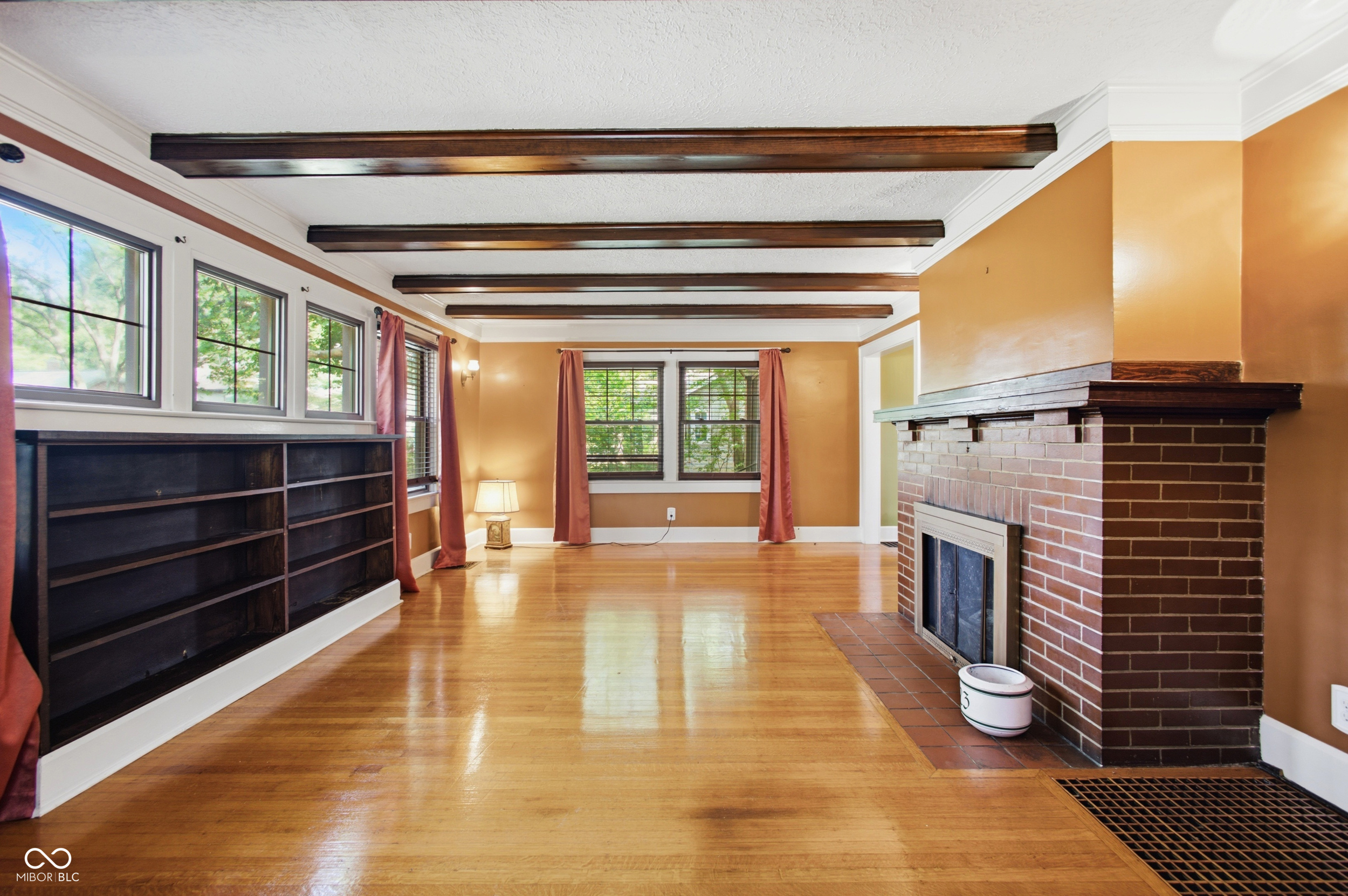 323 N Audubon Road
