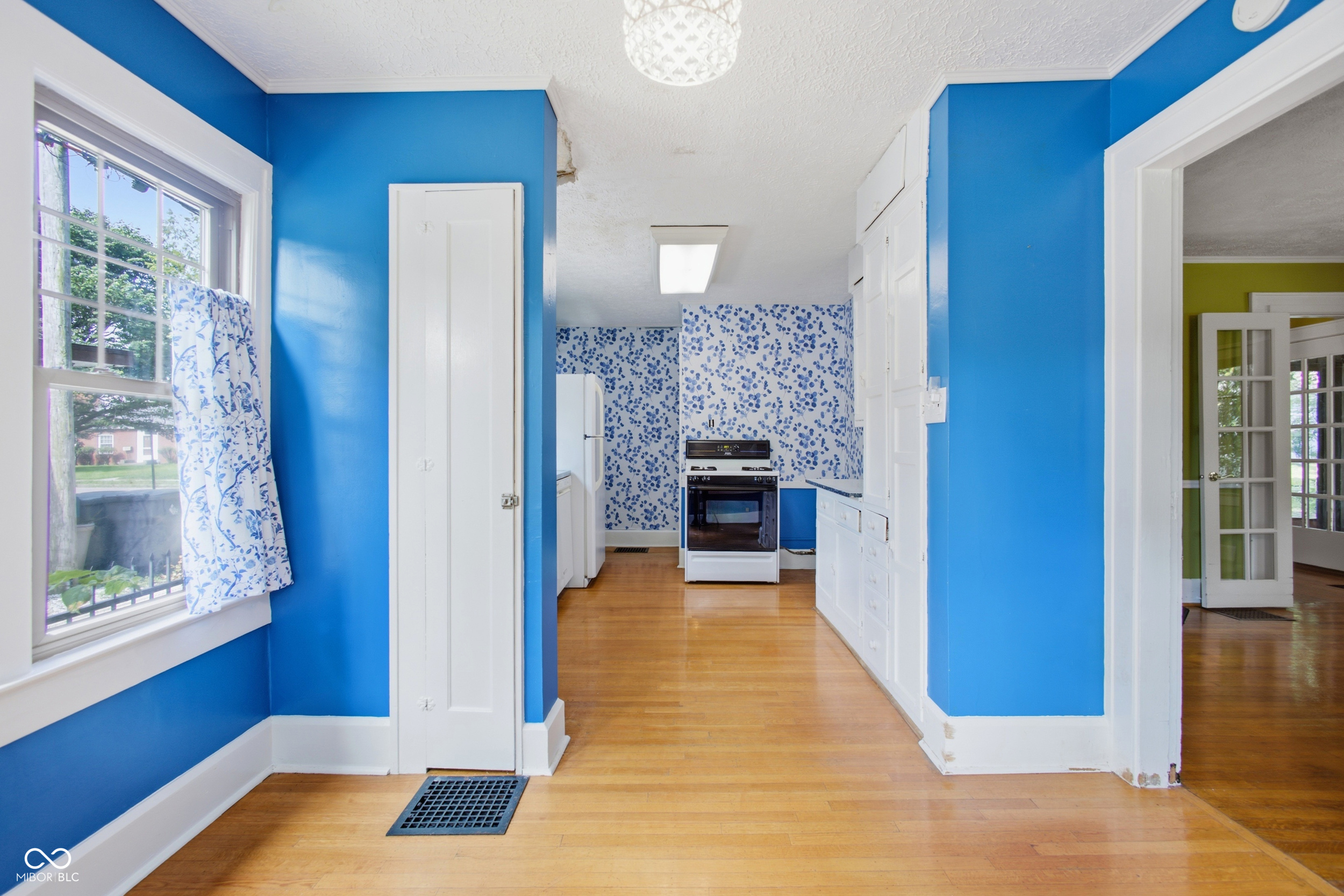 323 N Audubon Road