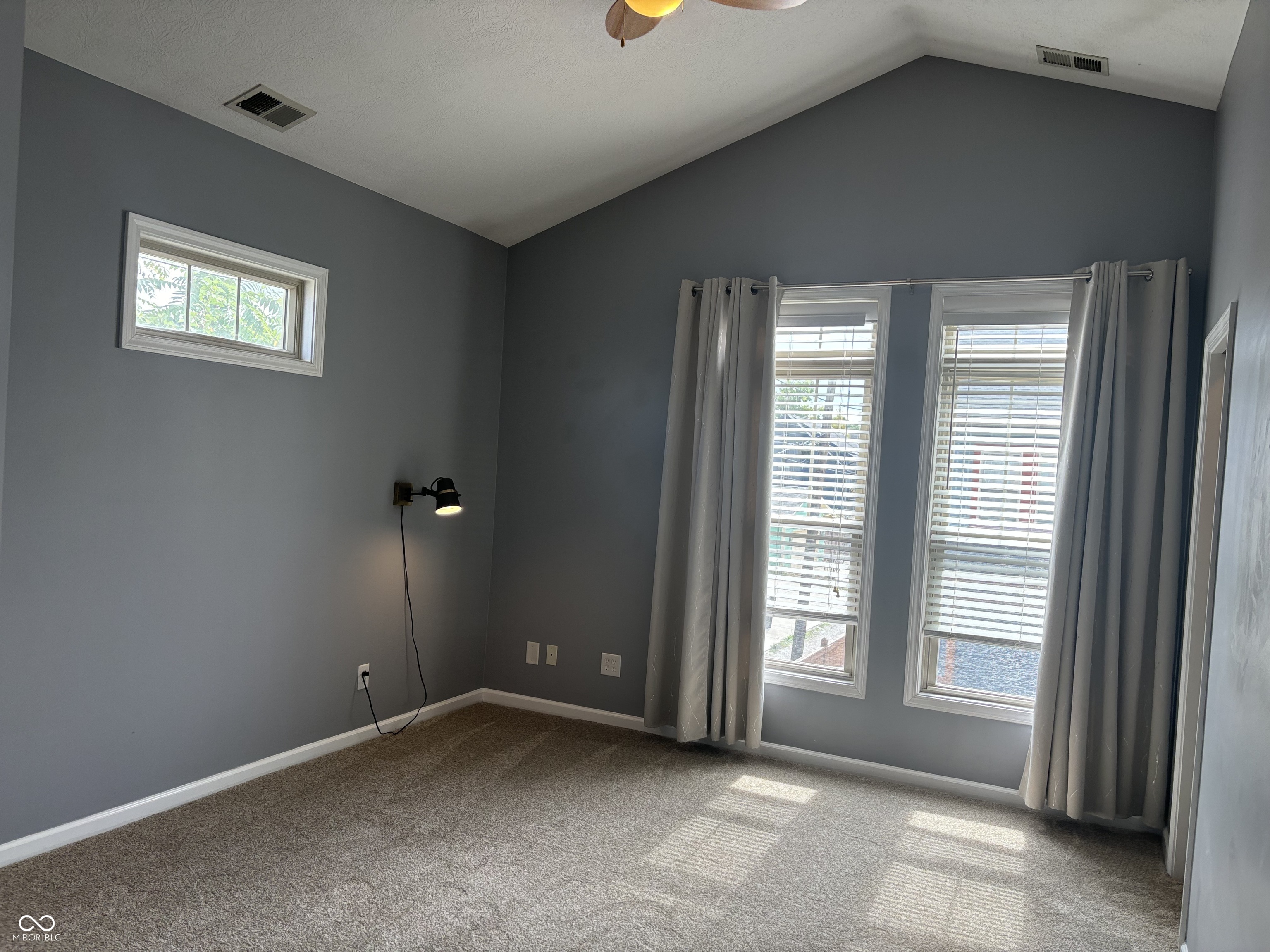 1643 N College Avenue N Unit: 2