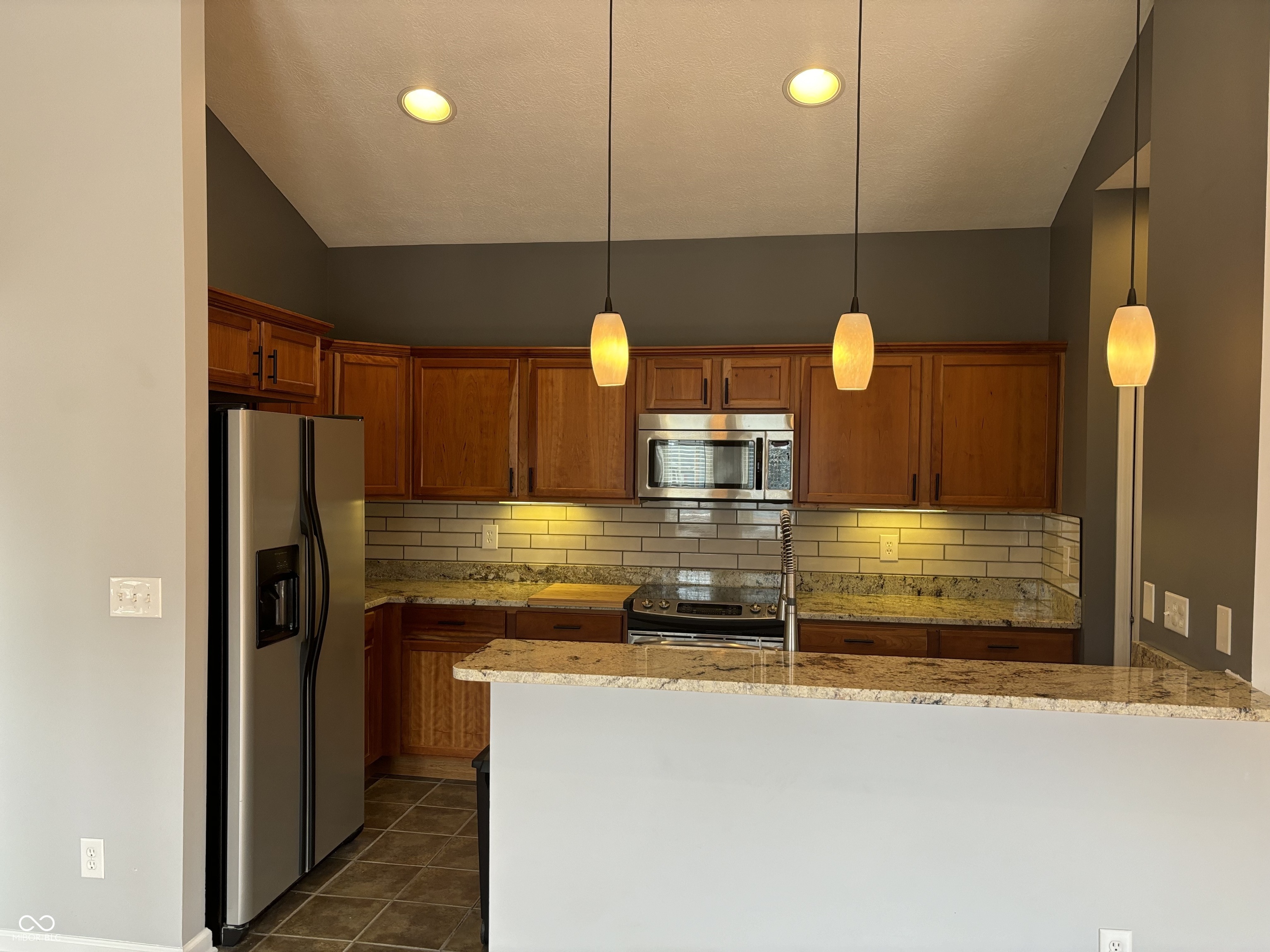 1643 N College Avenue N Unit: 2