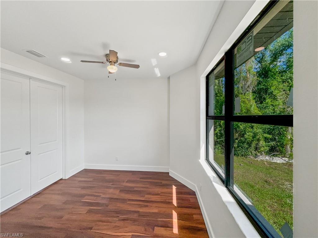804 Woodridge CIR