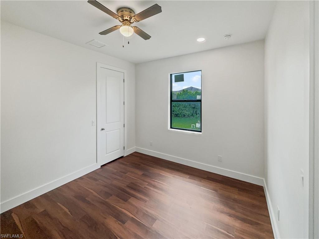 804 Woodridge CIR